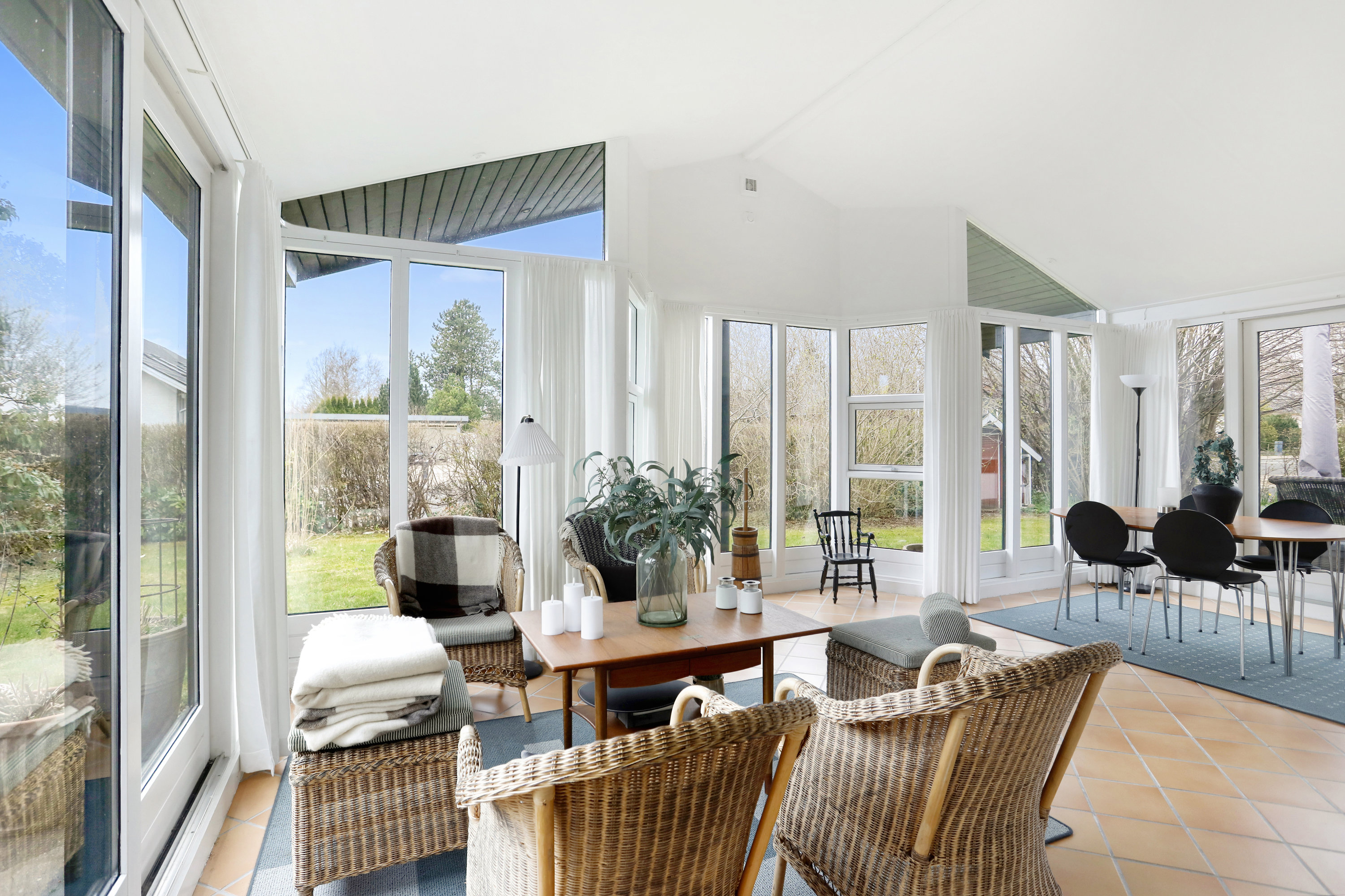 Fremhævet stue billede i fuldskærmstilstand. Billede af Lindeengen 23, 2740 Skovlunde