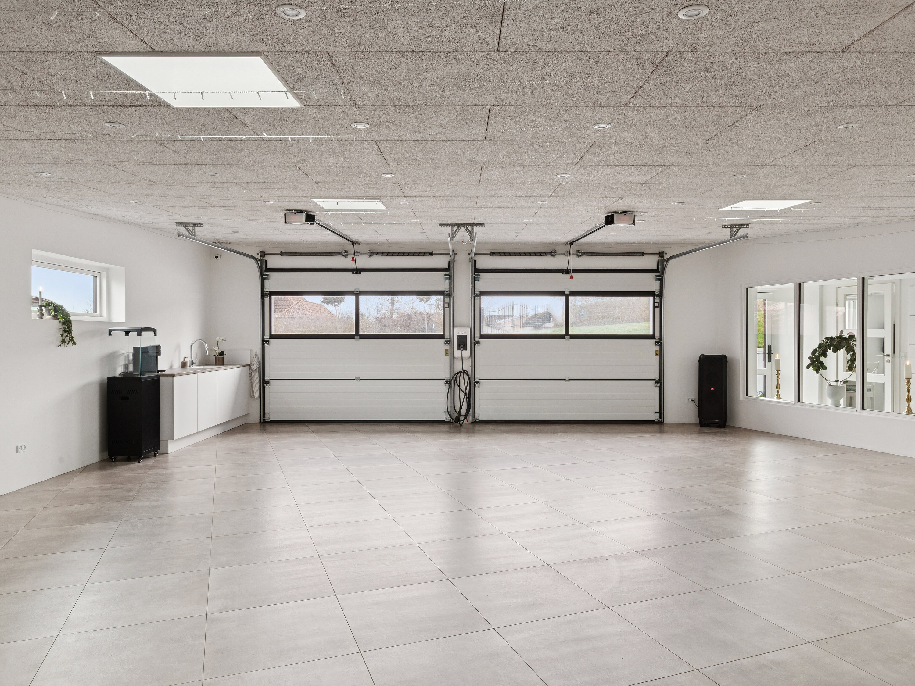 Fremhævet garage billede i fuldskærmstilstand. Billede af Lien 2, 9800 Hjørring