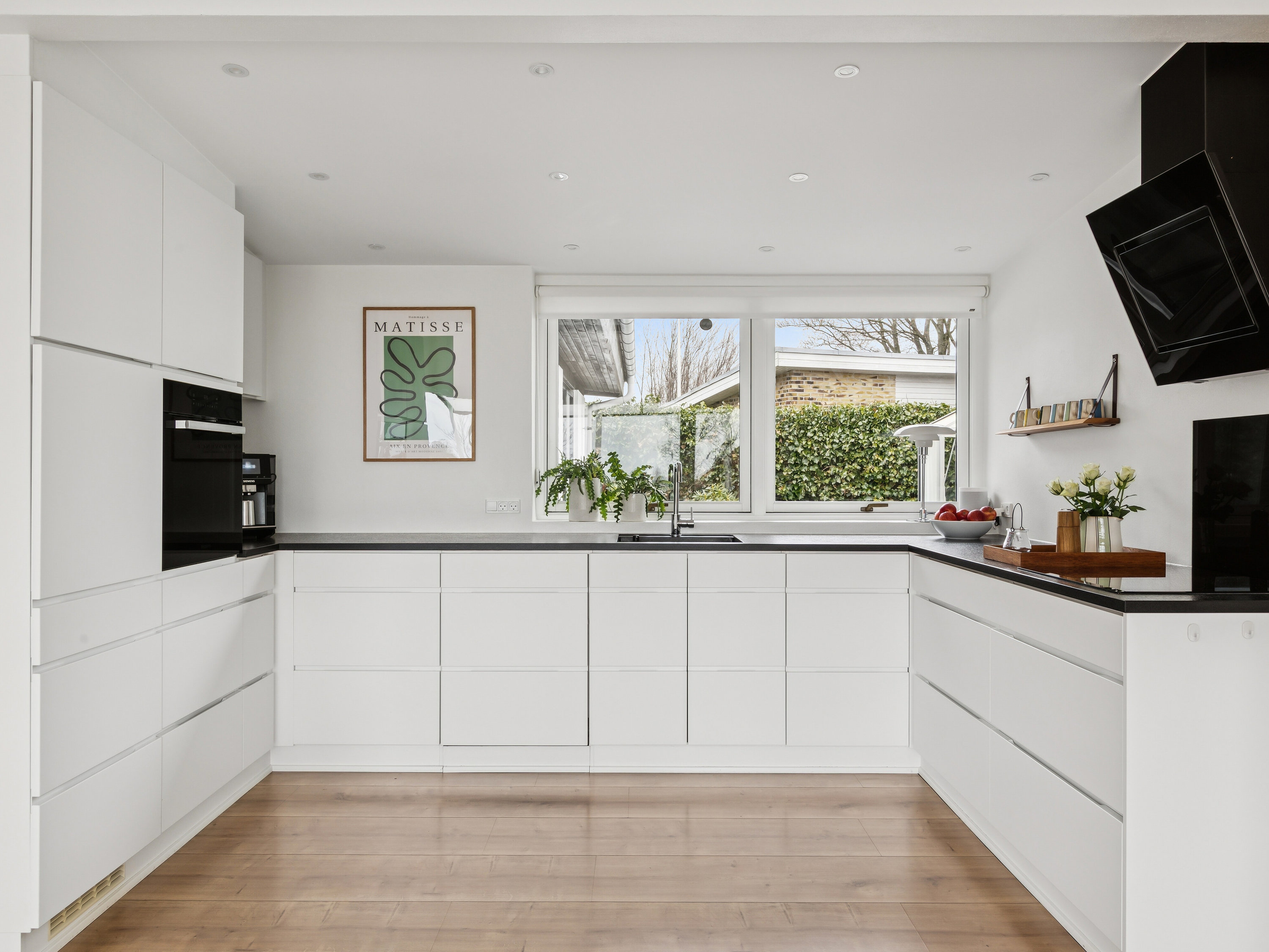 Fremhævet køkken billede i fuldskærmstilstand. Billede af Lien 2, 9800 Hjørring