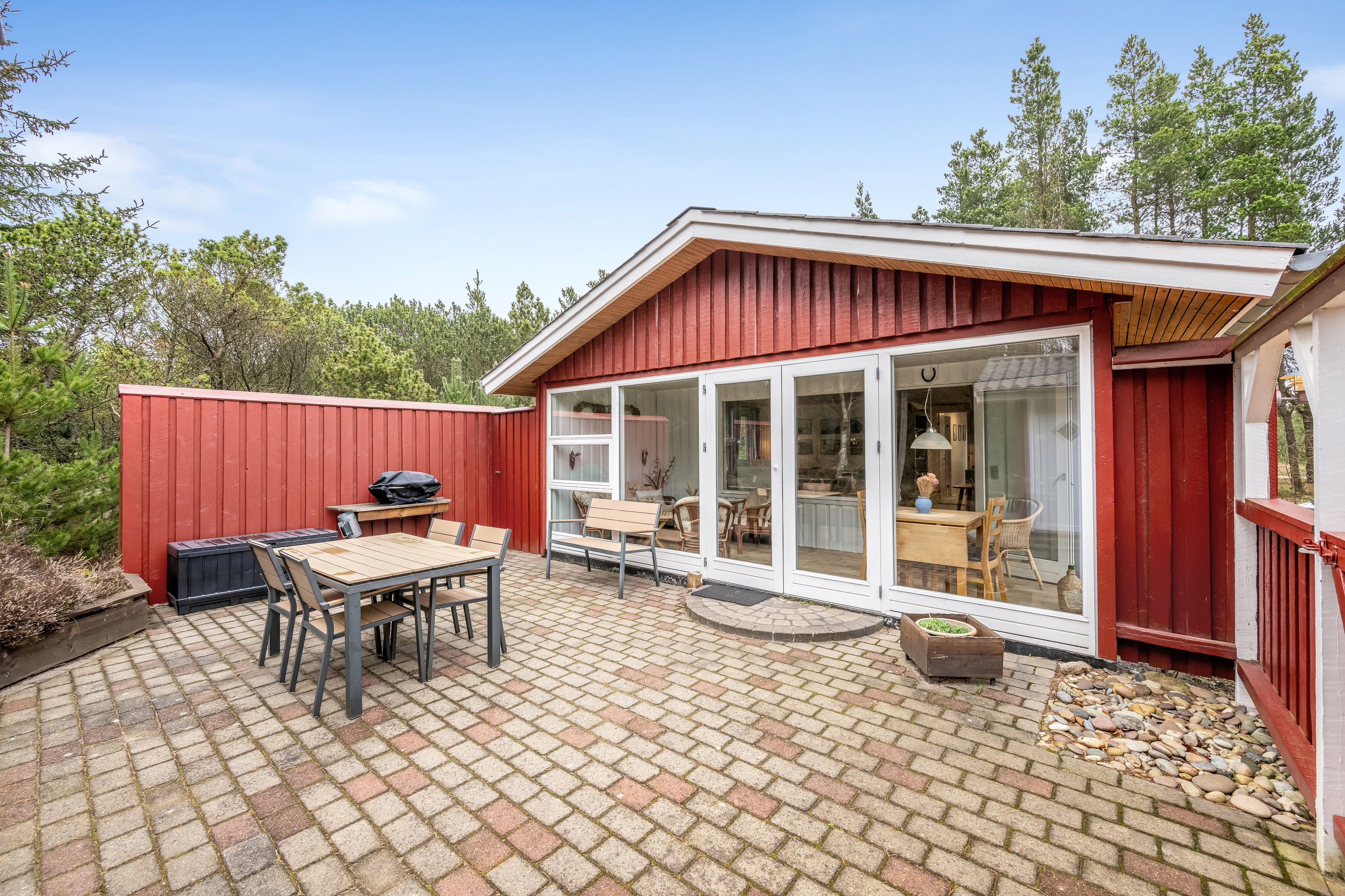 Fremhævet terrasse billede i fuldskærmstilstand. Billede af Højsvej 26, Lønne, 6830 Nørre Nebel