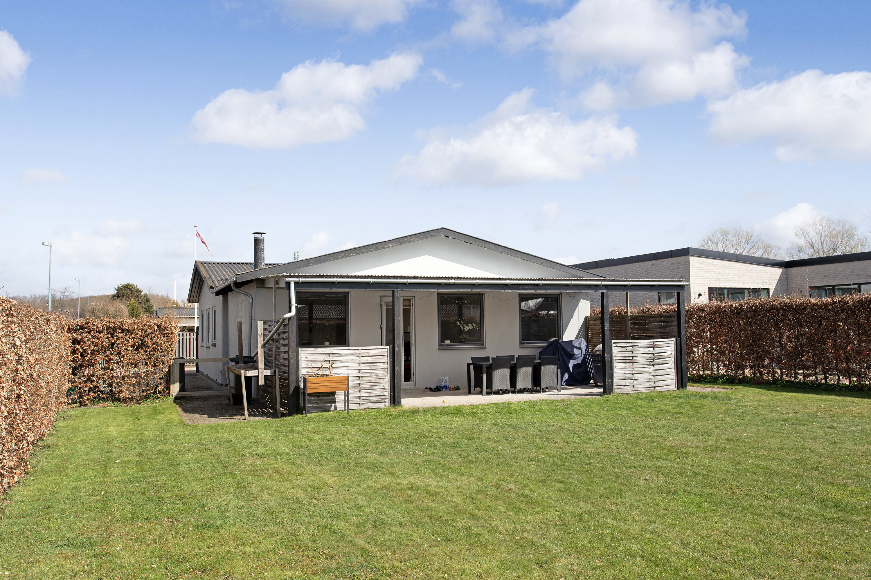 Fremhævet facade billede i fuldskærmstilstand. Billede af Åbyvej 15, 2740 Skovlunde