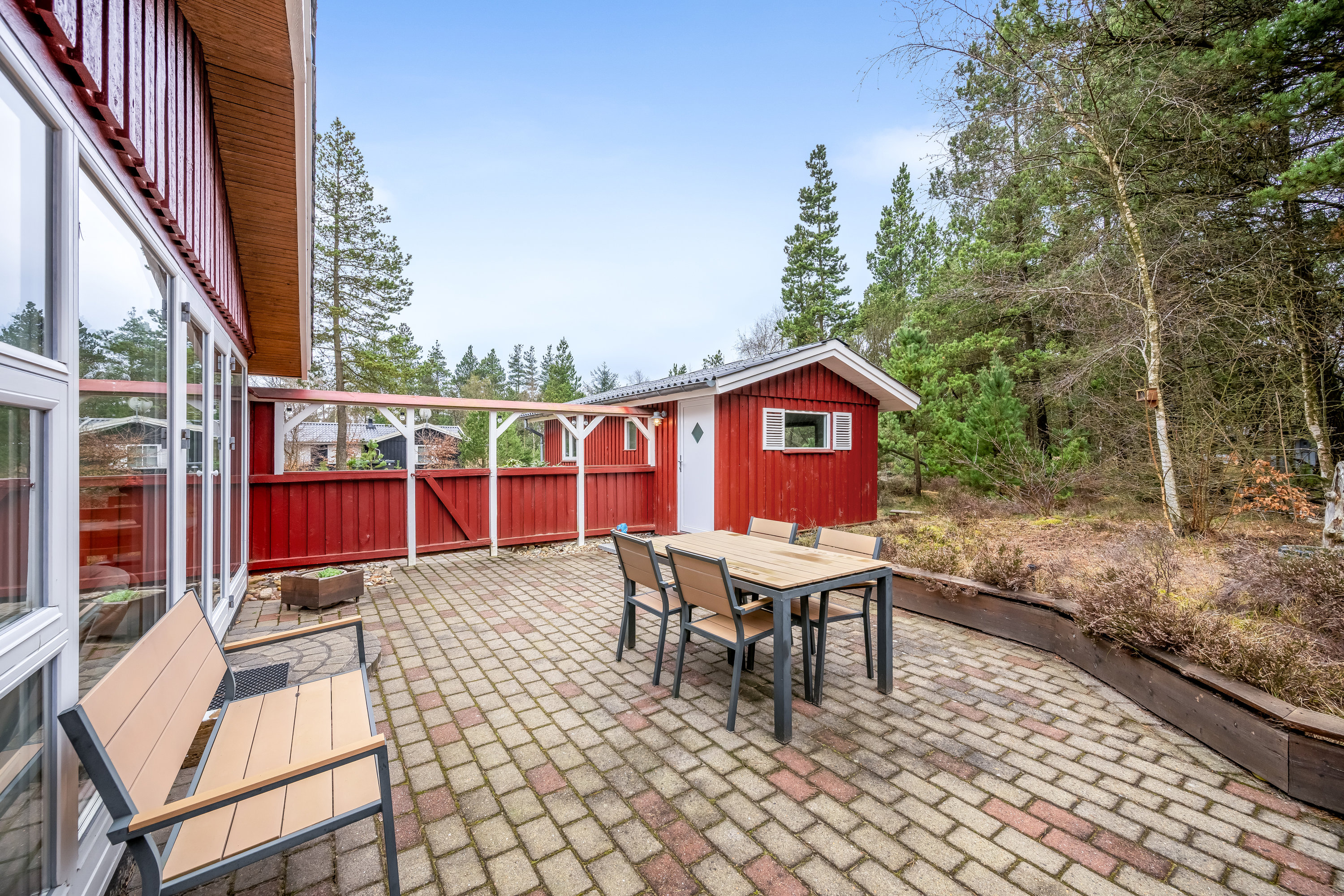 Fremhævet terrasse billede i fuldskærmstilstand. Billede af Højsvej 26, Lønne, 6830 Nørre Nebel