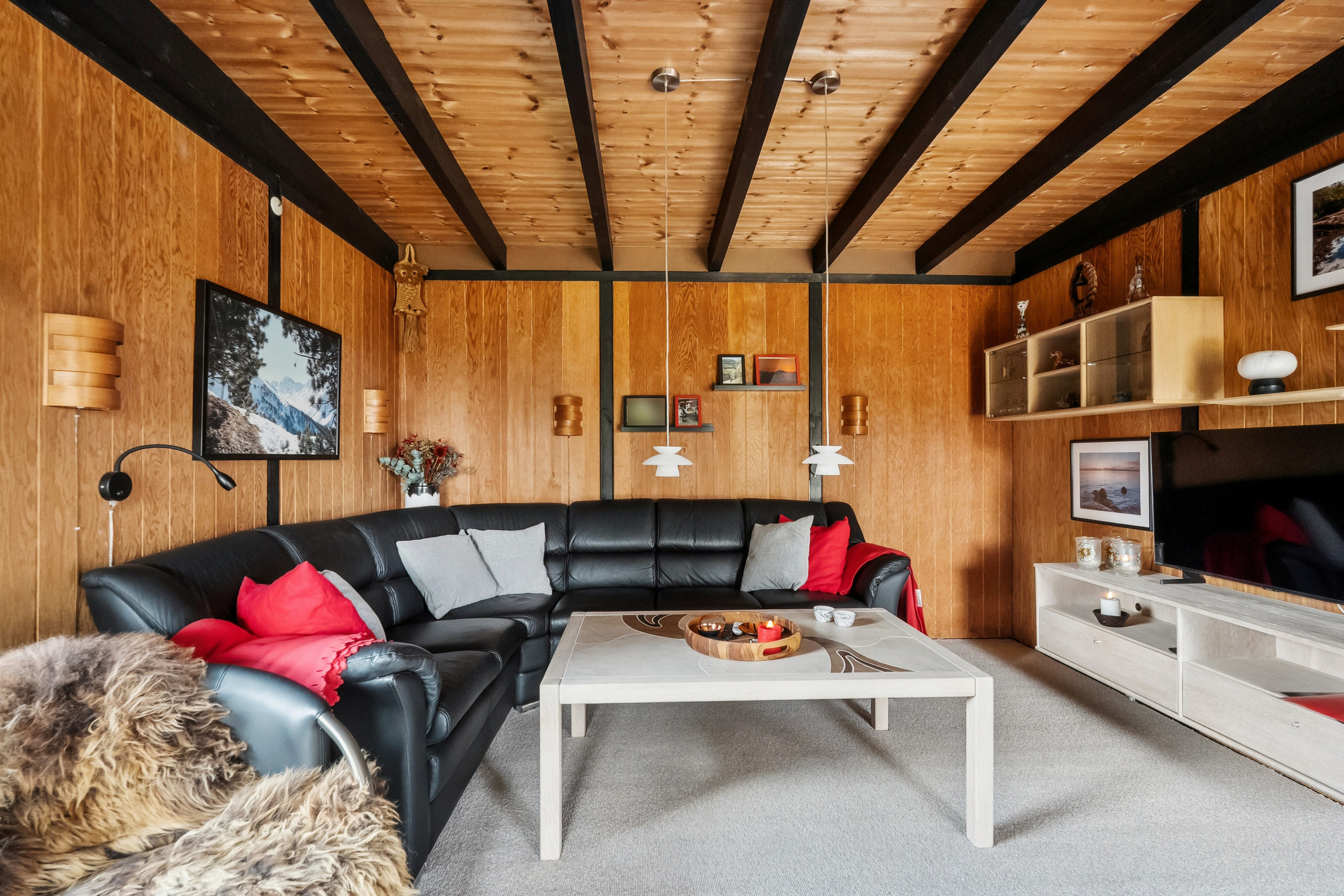 Fremhævet stue billede i fuldskærmstilstand. Billede af Bøgevej 13, 4771 Kalvehave