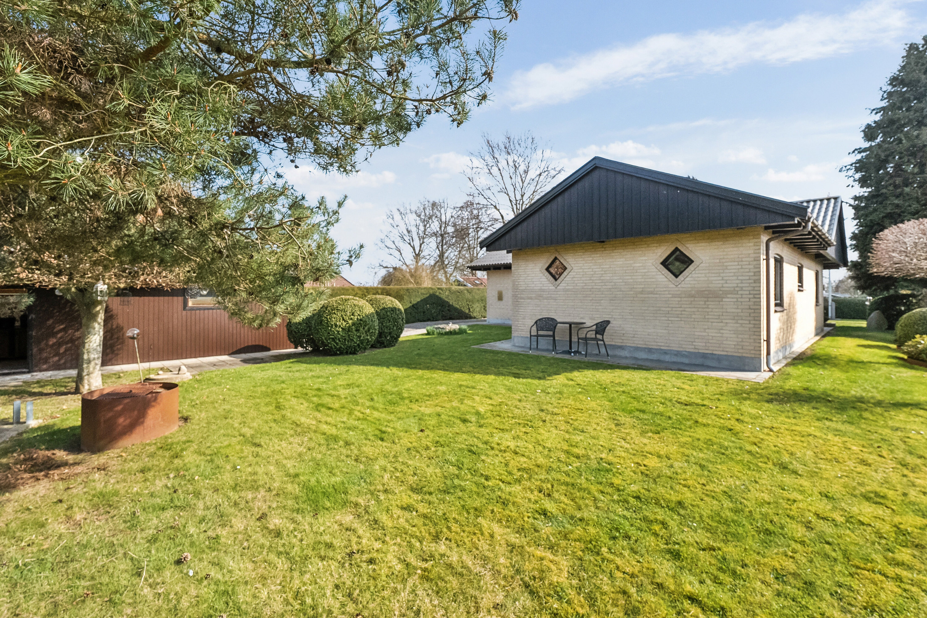 Fremhævet have billede i fuldskærmstilstand. Billede af Bøgevej 13, 4771 Kalvehave