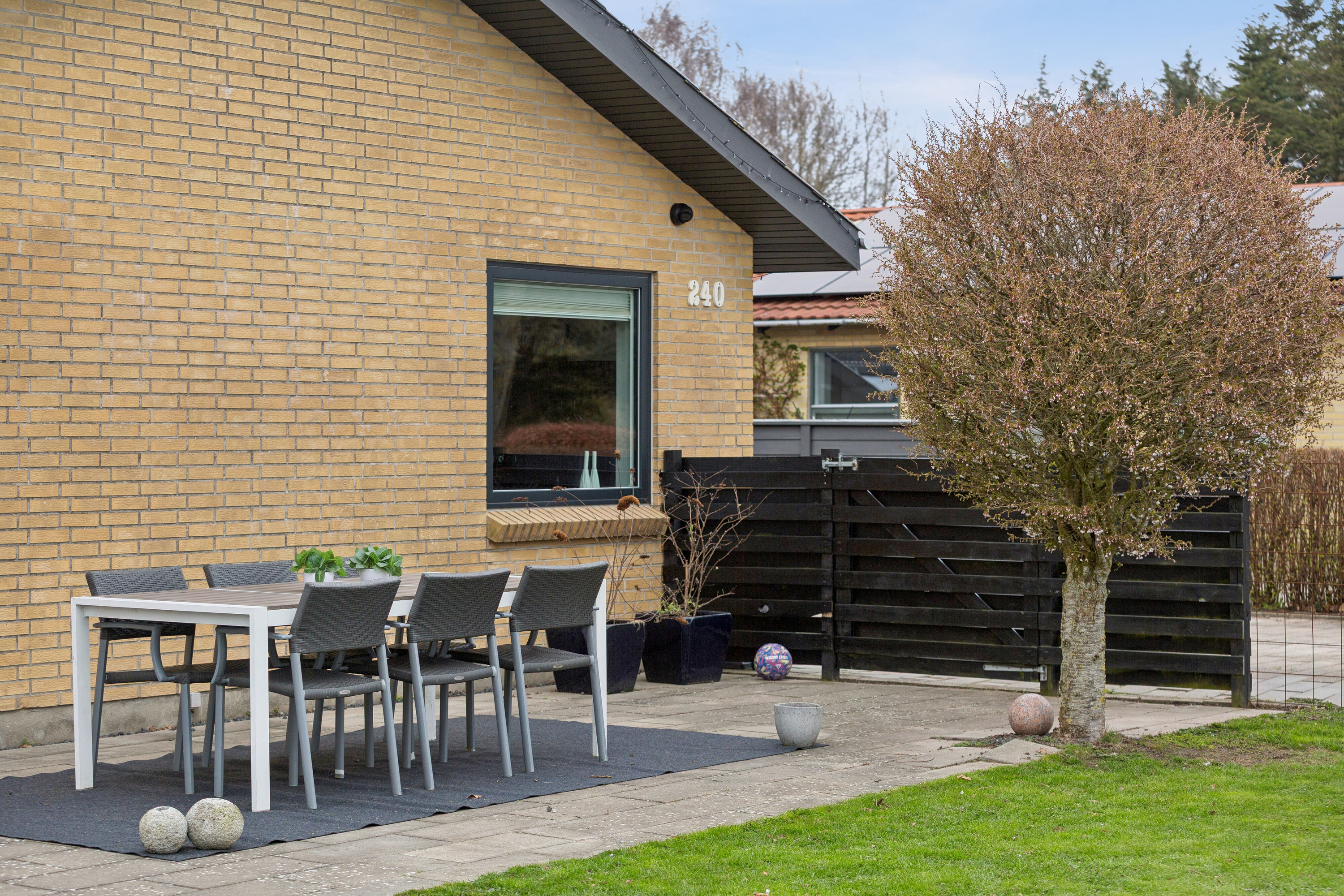 Fremhævet terrasse billede i fuldskærmstilstand. Billede af Rakkebyvej 240, Rakkeby, 9800 Hjørring