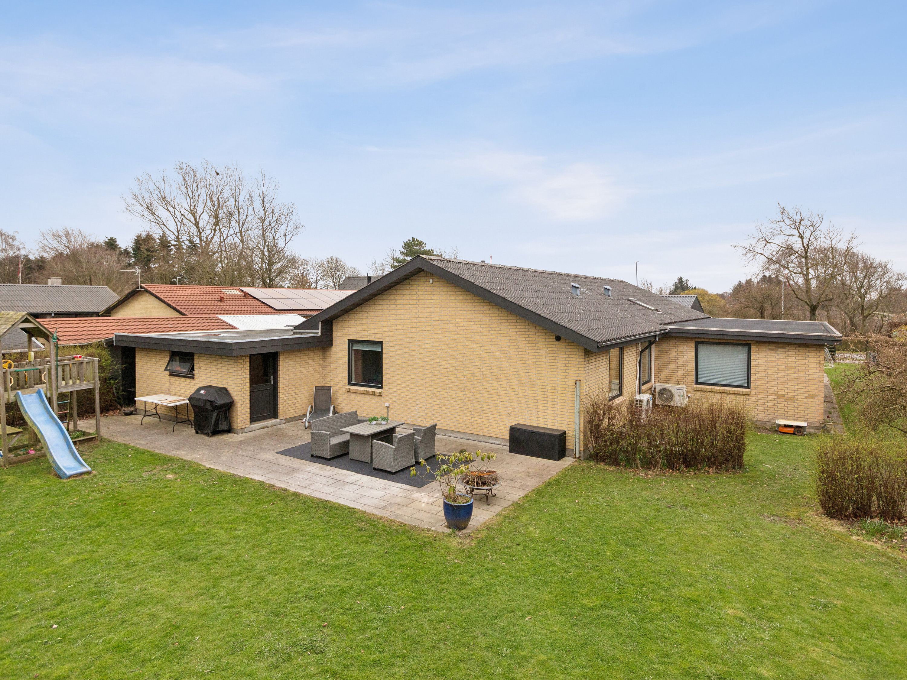 Fremhævet luftfoto billede i fuldskærmstilstand. Billede af Rakkebyvej 240, Rakkeby, 9800 Hjørring