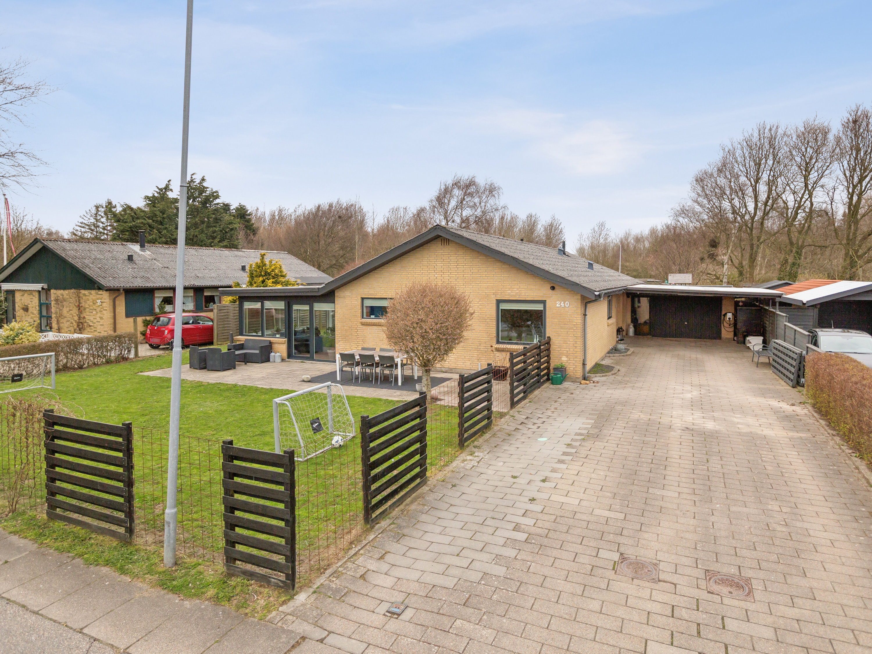 Fremhævet luftfoto billede i fuldskærmstilstand. Billede af Rakkebyvej 240, Rakkeby, 9800 Hjørring