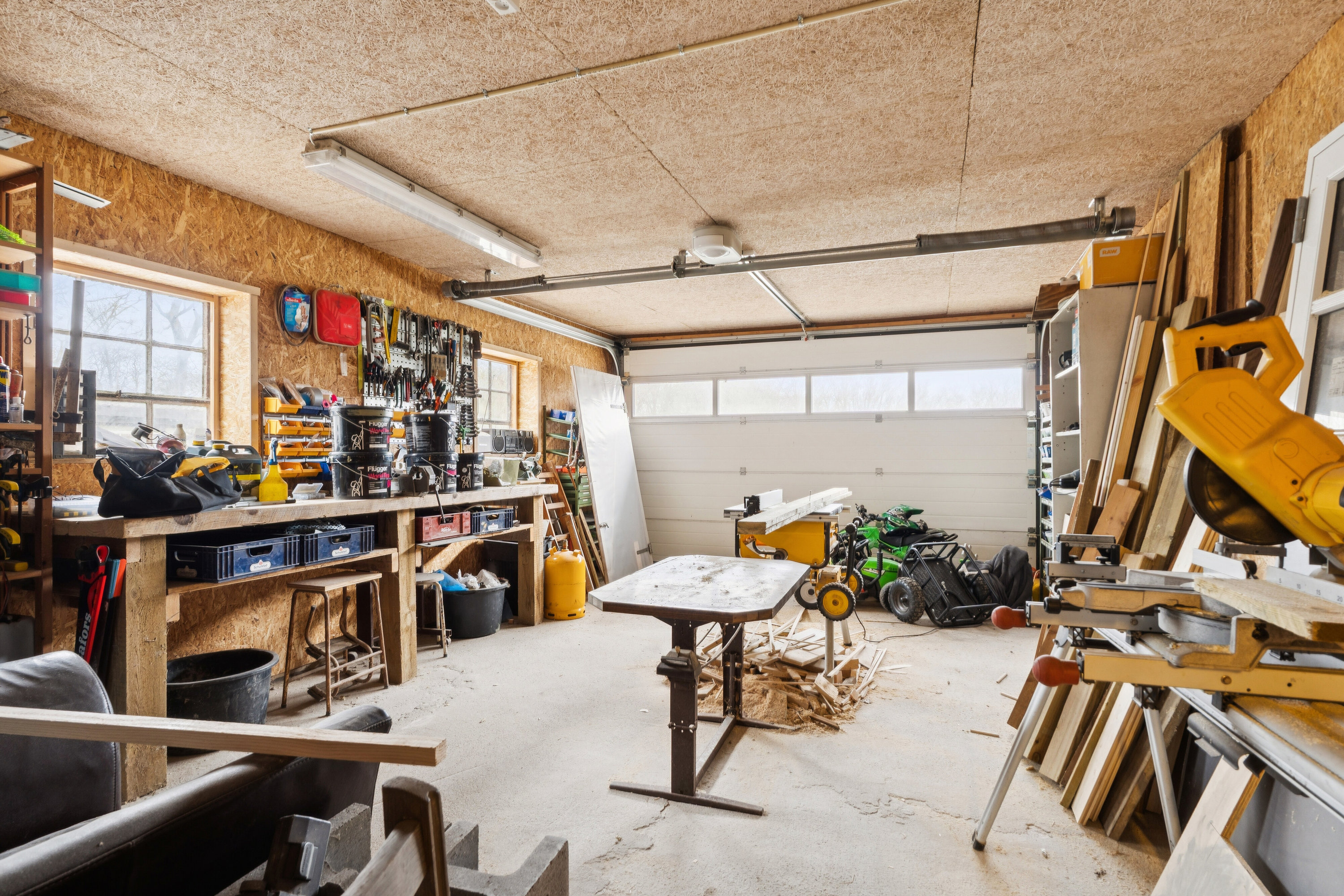 Fremhævet garage billede i fuldskærmstilstand. Billede af Skovsbovej 235, Skovsbo, 5700 Svendborg