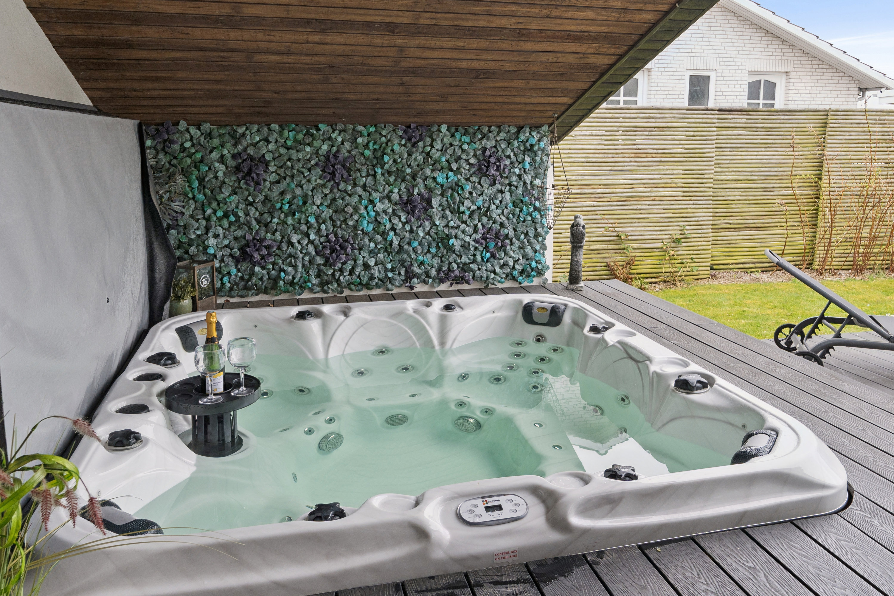 Fremhævet toilet billede i fuldskærmstilstand. Billede af Kamdalen 29, 2730 Herlev