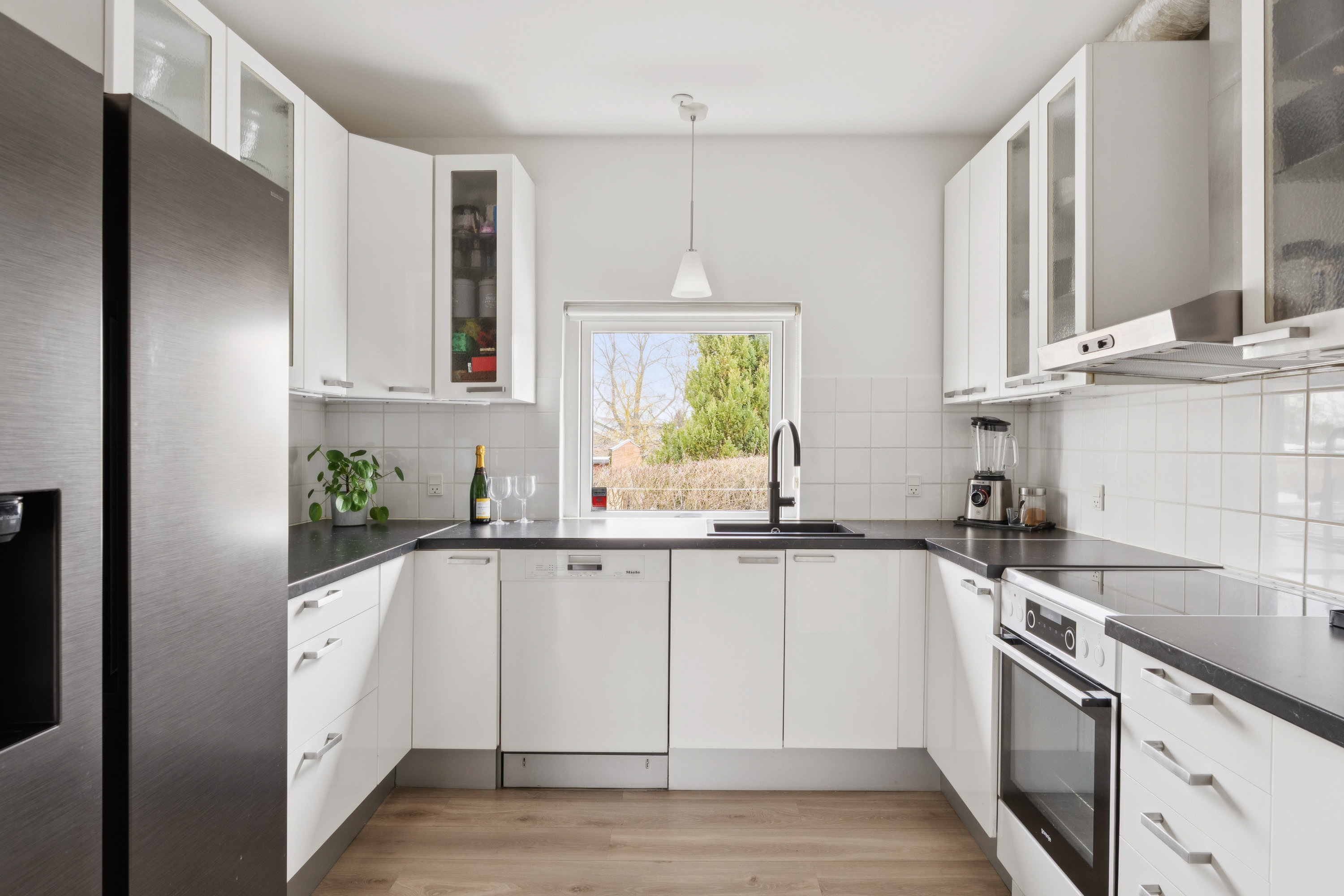 Fremhævet køkken billede i fuldskærmstilstand. Billede af Kamdalen 29, 2730 Herlev