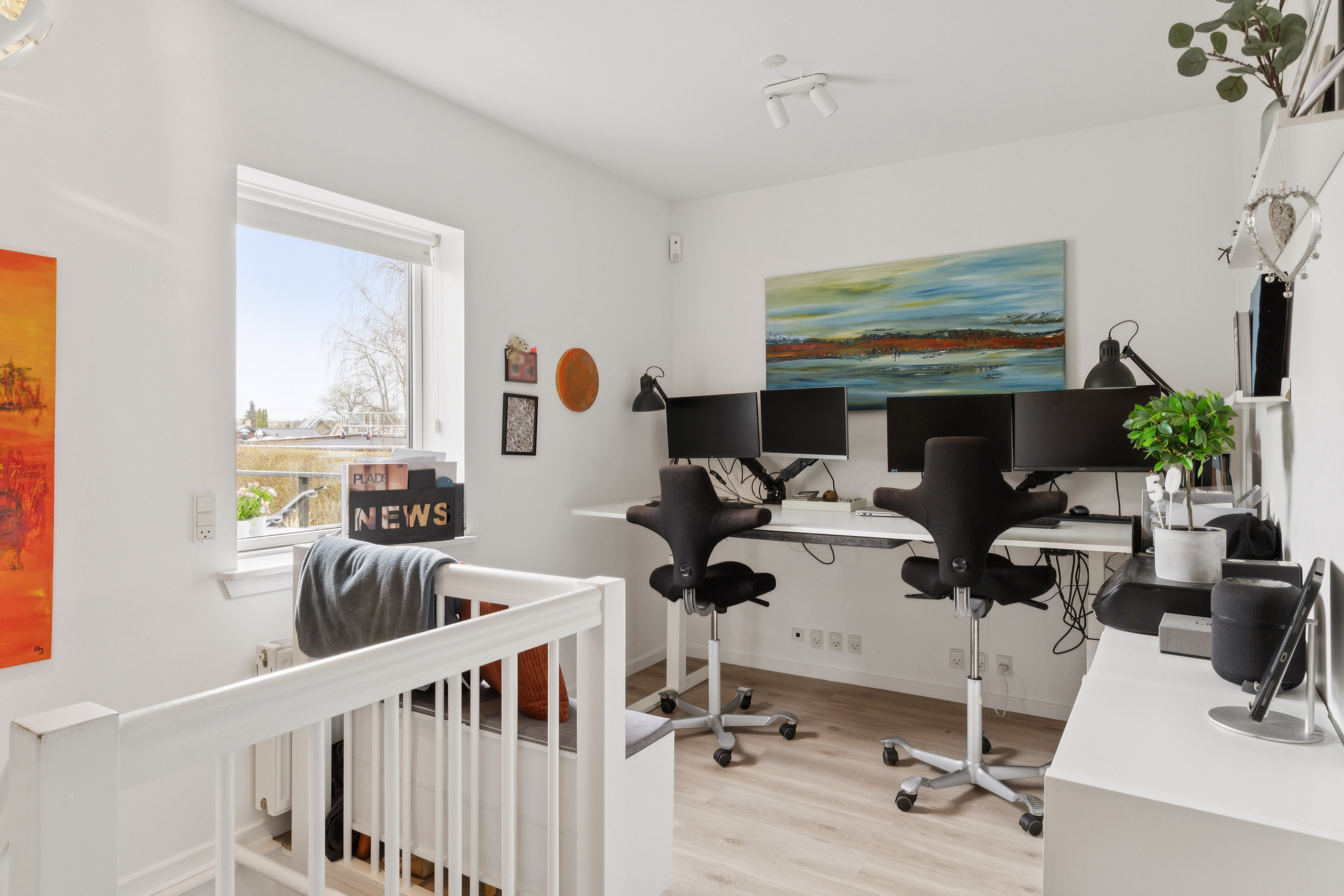 Fremhævet stue billede i fuldskærmstilstand. Billede af Kamdalen 29, 2730 Herlev