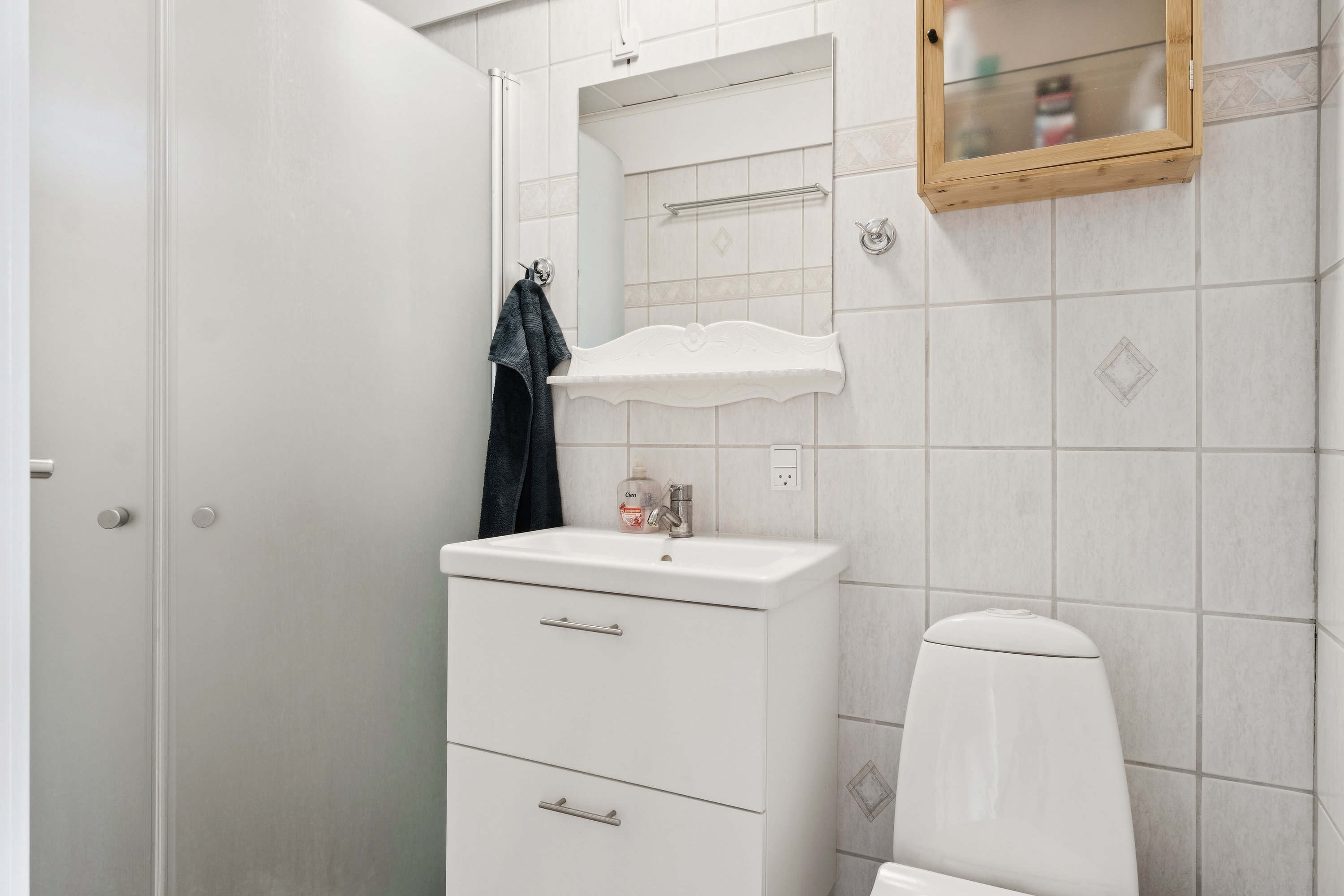 Fremhævet badeværelse billede i fuldskærmstilstand. Billede af Spurvevænget 7, Nexø, 3730 Nexø