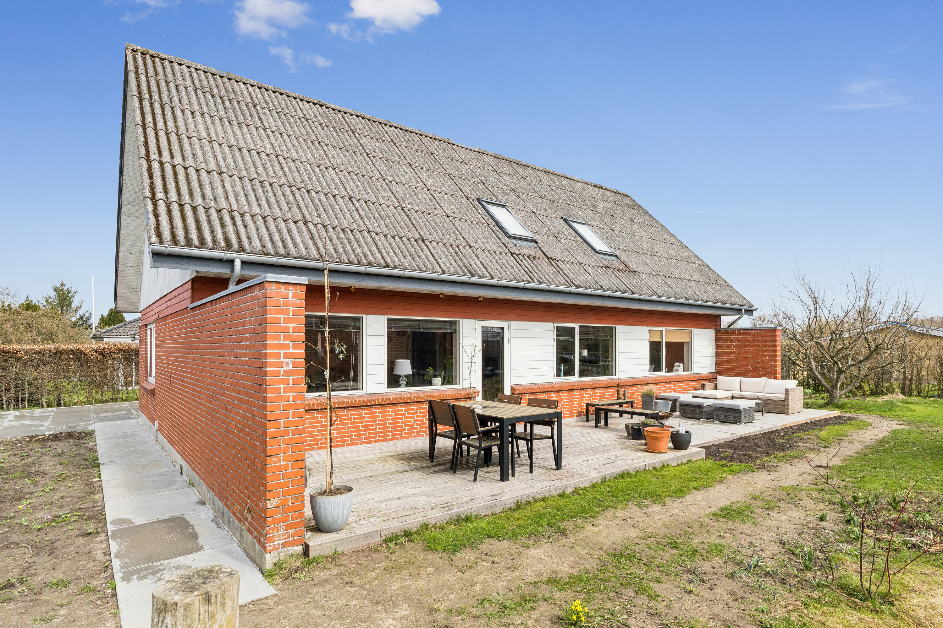 Fremhævet set fra vejen billede i fuldskærmstilstand. Billede af Toftevænget 4, 8464 Galten