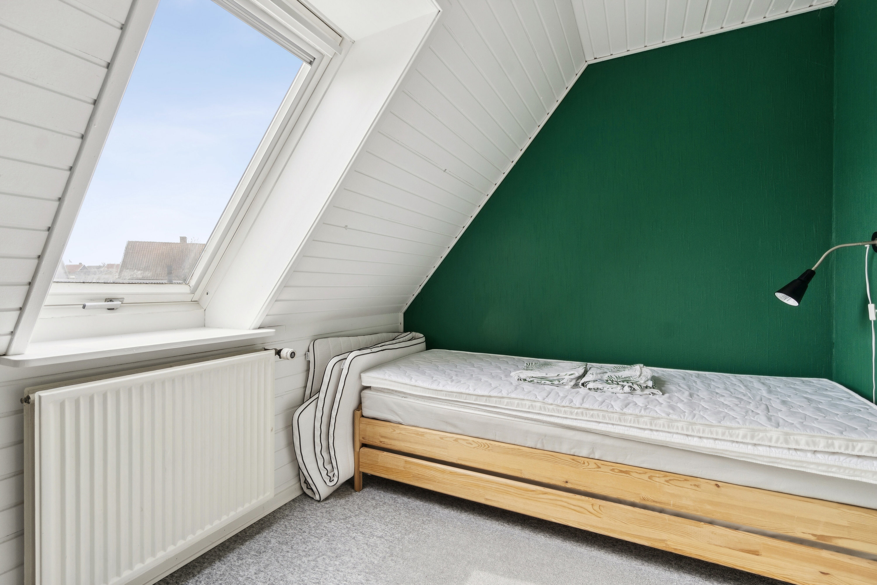 Fremhævet soveværelse billede i fuldskærmstilstand. Billede af Spurvevænget 7, Nexø, 3730 Nexø