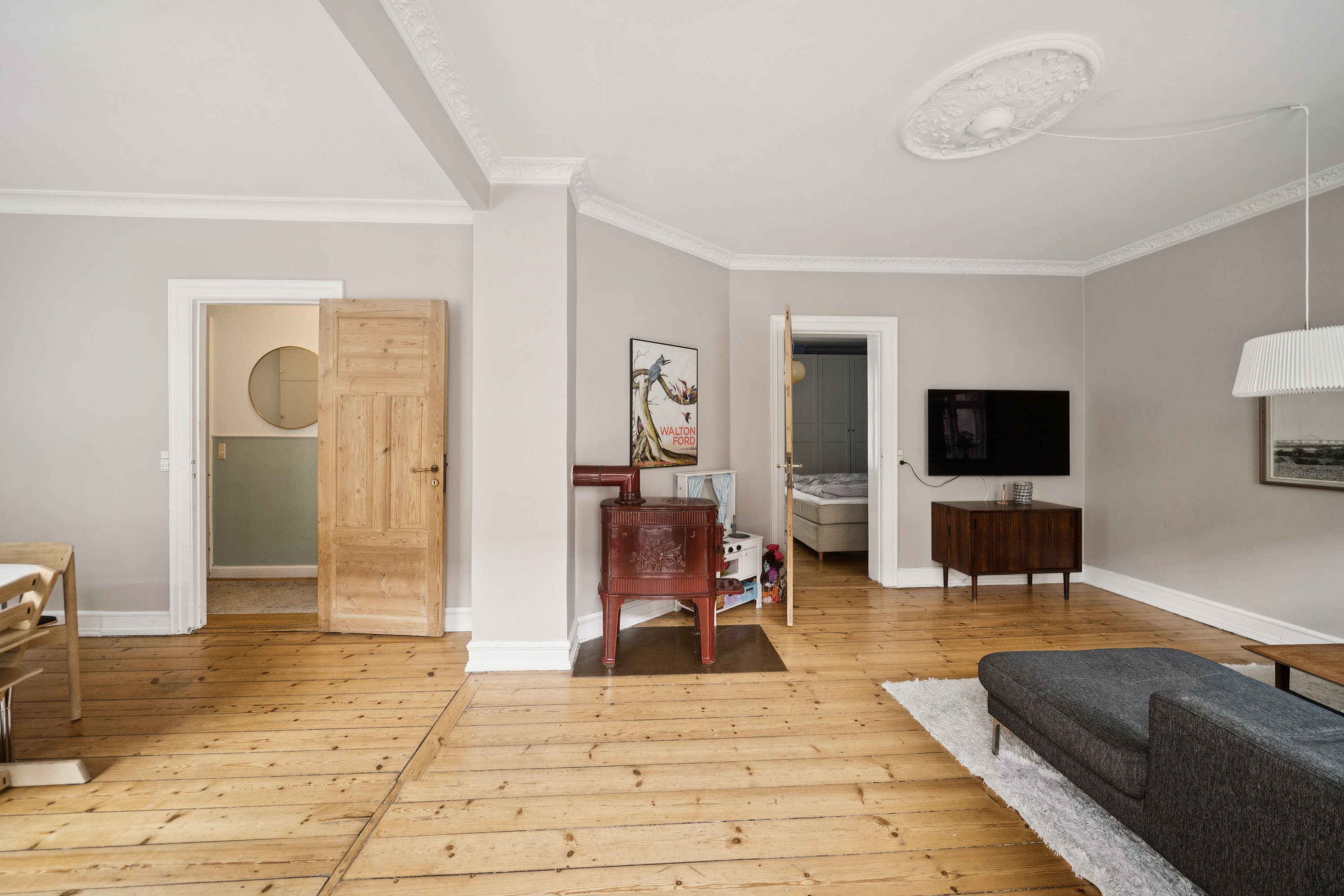 Fremhævet stue billede i fuldskærmstilstand. Billede af Frederiksvej 20, 1. th., 2000 Frederiksberg