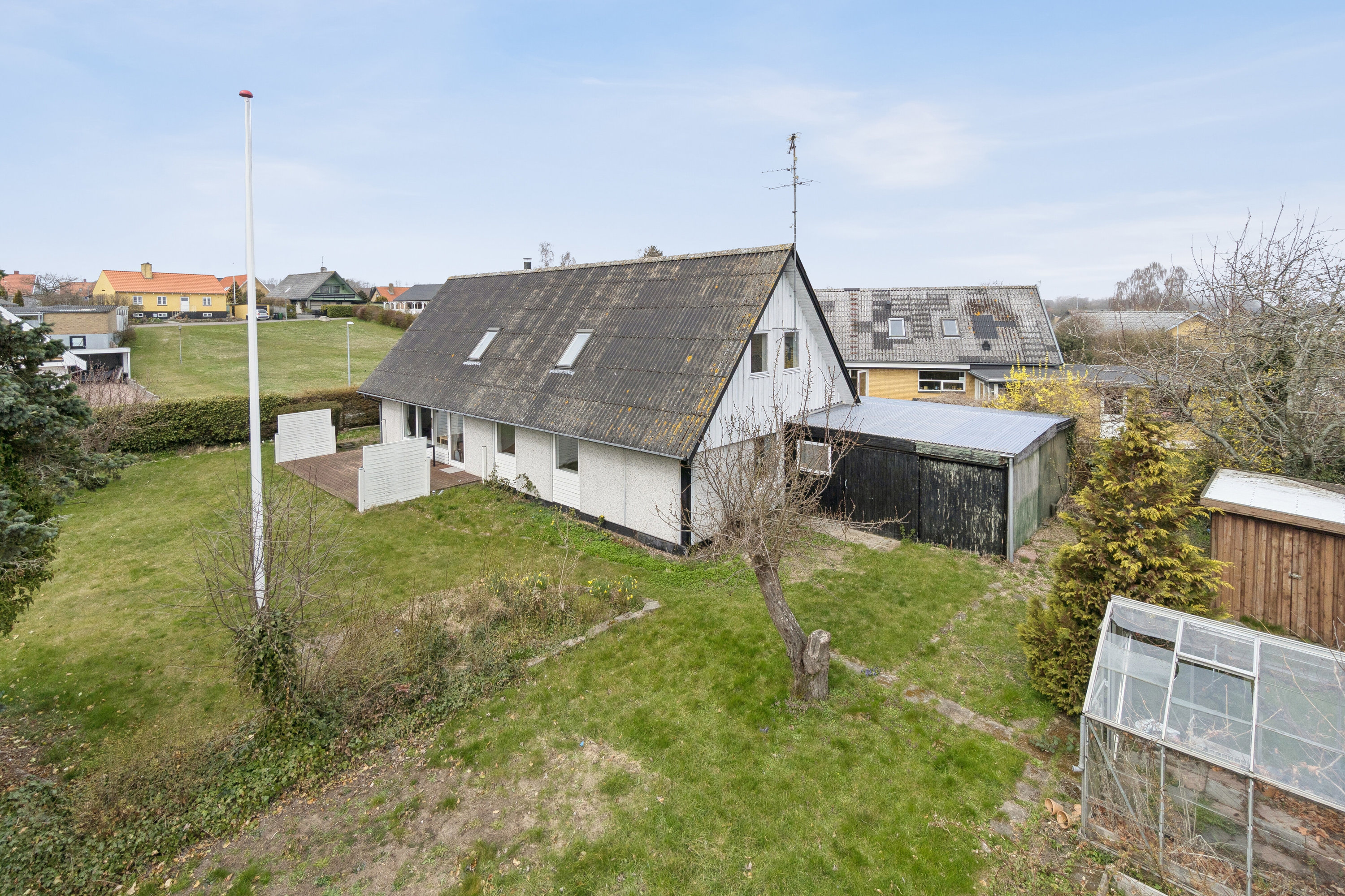 Fremhævet luftfoto billede i fuldskærmstilstand. Billede af Spurvevænget 7, Nexø, 3730 Nexø