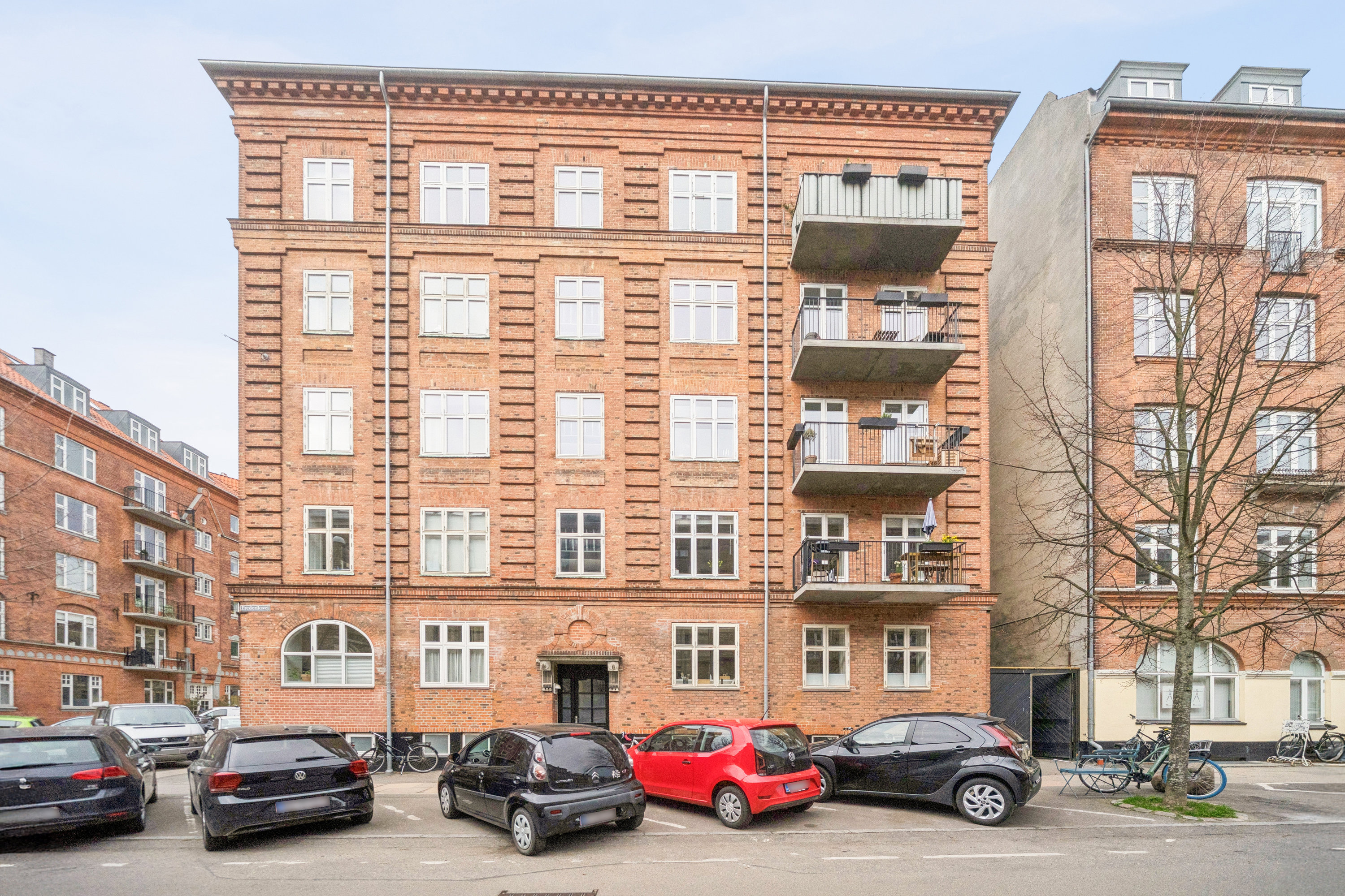 Fremhævet andet billede i fuldskærmstilstand. Billede af Frederiksvej 20, 1. th., 2000 Frederiksberg