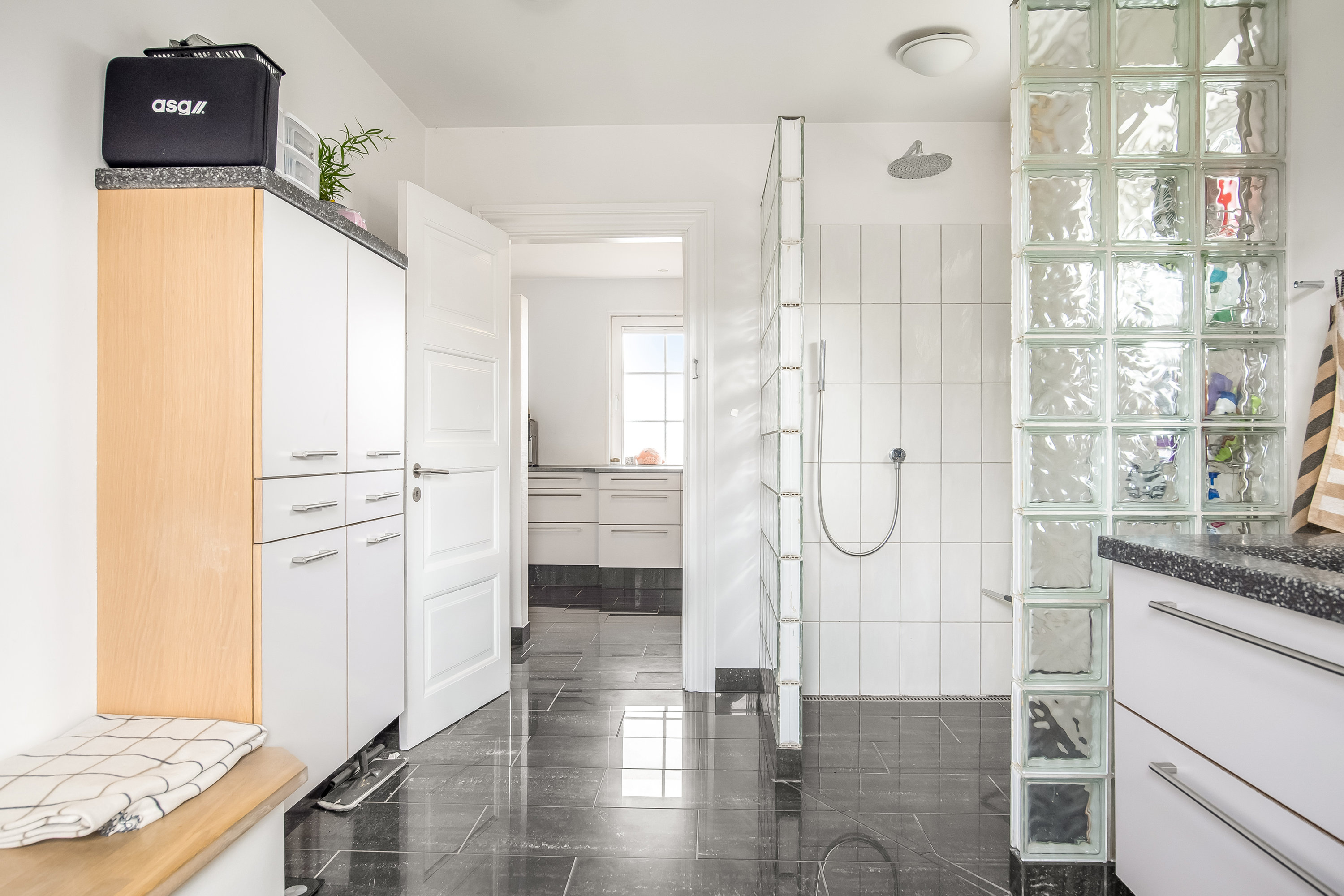 Fremhævet badeværelse billede i fuldskærmstilstand. Billede af Fjald 6, Halgårde, 7500 Holstebro