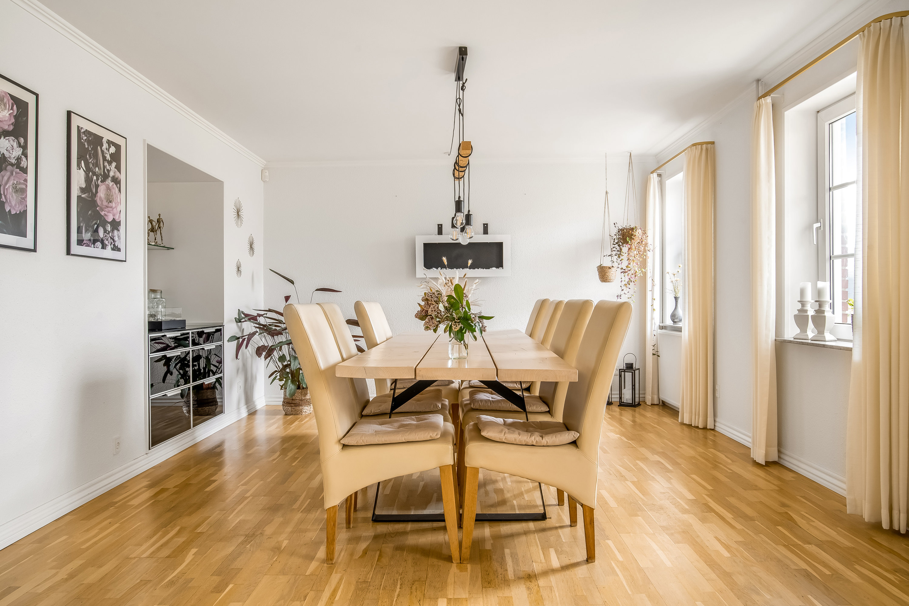 Fremhævet stue billede i fuldskærmstilstand. Billede af Fjald 6, Halgårde, 7500 Holstebro