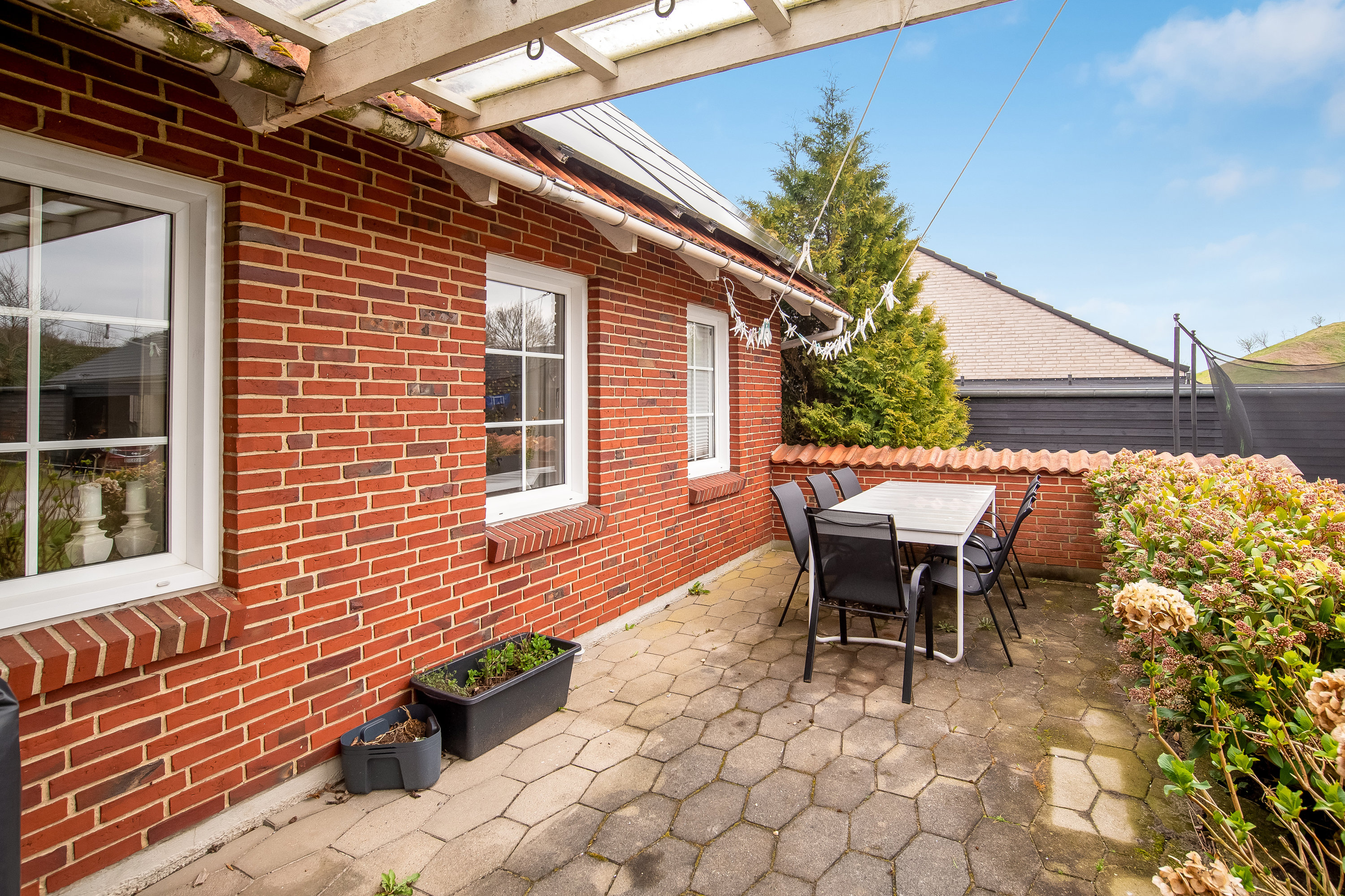 Fremhævet terrasse billede i fuldskærmstilstand. Billede af Fjald 6, Halgårde, 7500 Holstebro