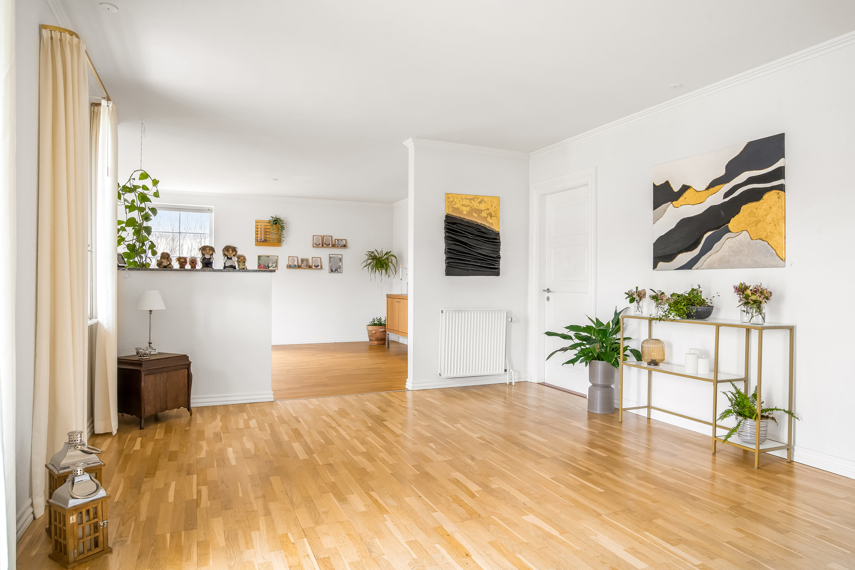 Fremhævet stue billede i fuldskærmstilstand. Billede af Fjald 6, Halgårde, 7500 Holstebro