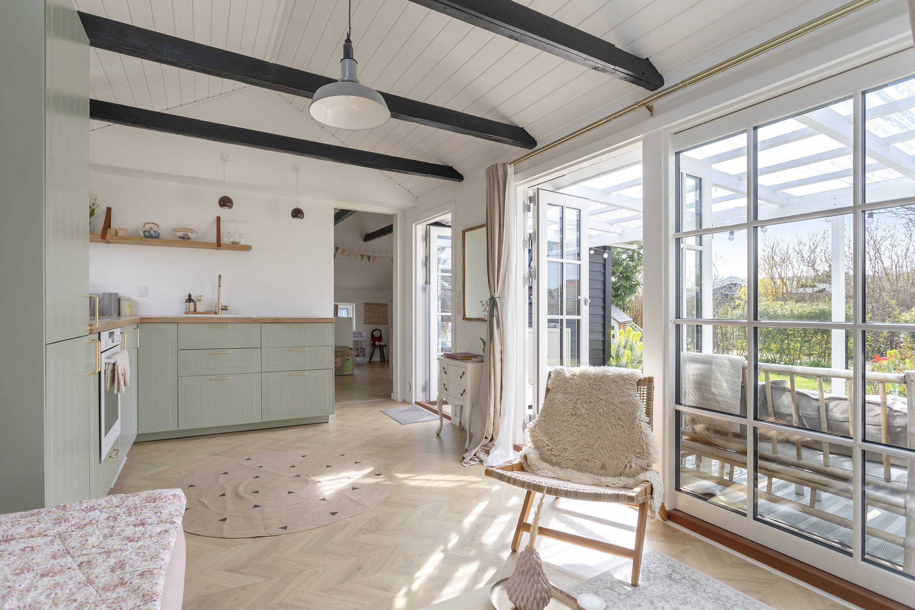 Fremhævet stue billede i fuldskærmstilstand. Billede af Hf. Sano 122, 2770 Kastrup