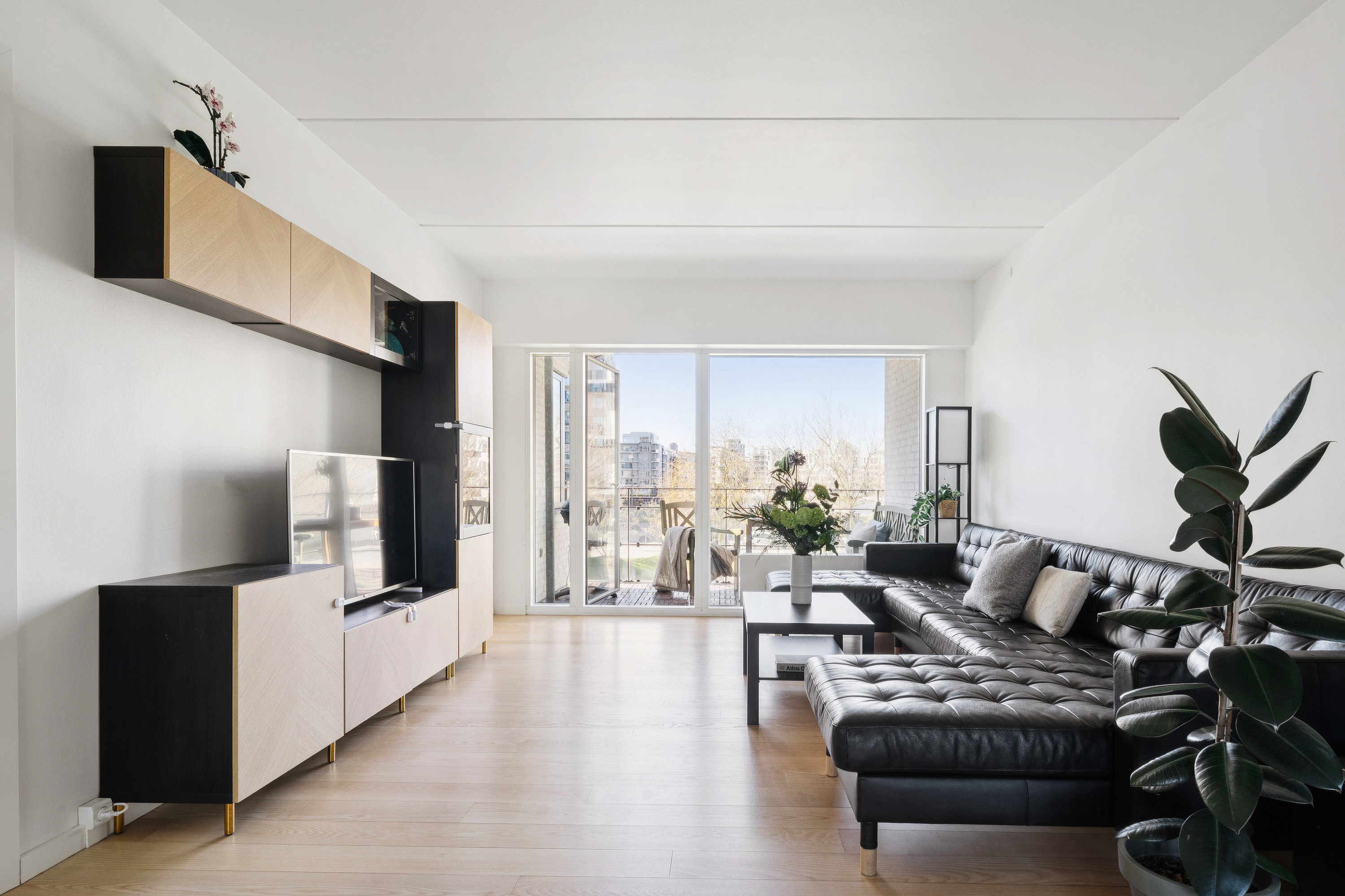 Fremhævet stue billede i fuldskærmstilstand. Billede af Jens Otto Krags Gade 6, 1. th., 2300 København S