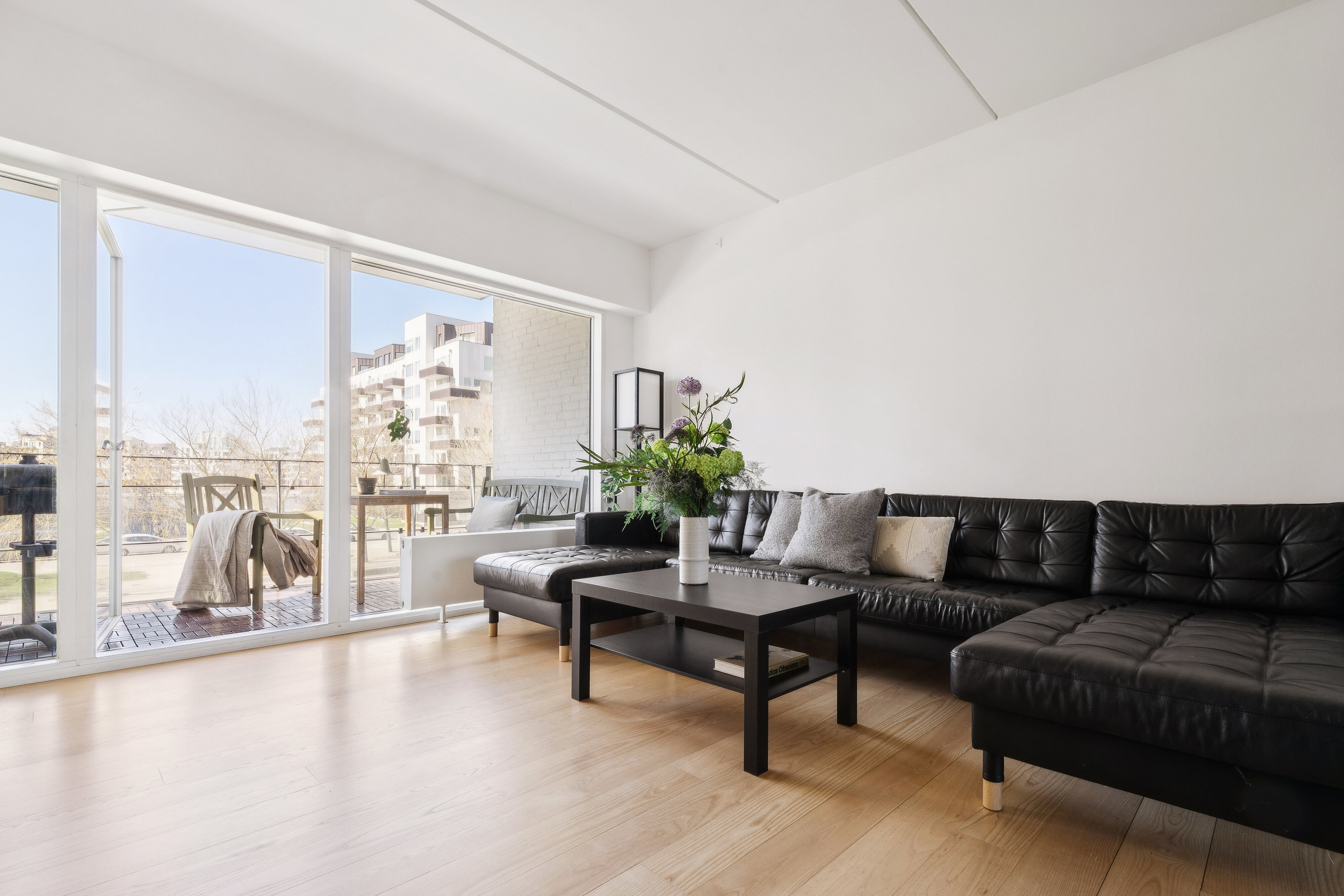 Fremhævet stue billede i fuldskærmstilstand. Billede af Jens Otto Krags Gade 6, 1. th., 2300 København S