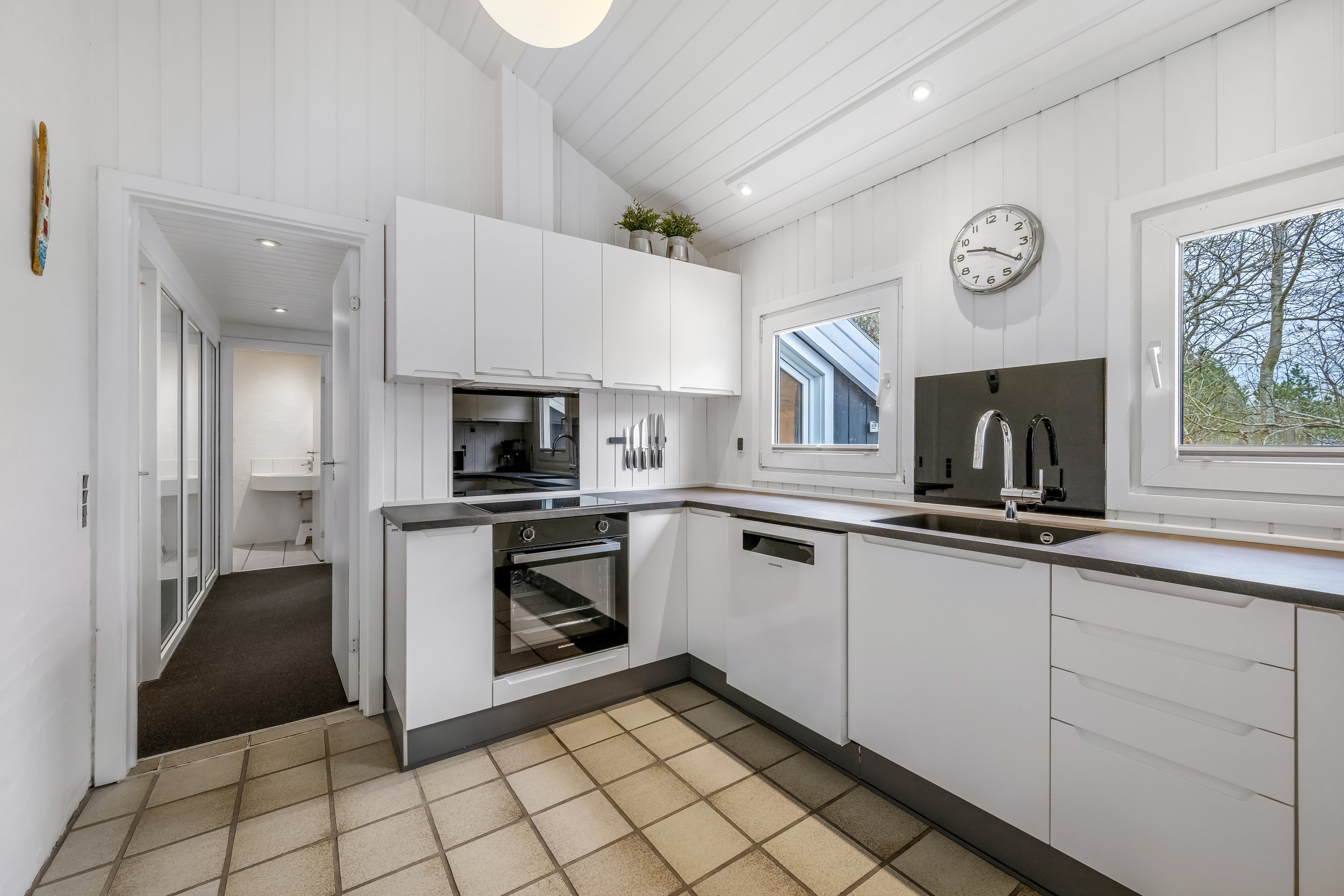 Fremhævet køkken billede i fuldskærmstilstand. Billede af Skovvang 18, Lønne, 6830 Nørre Nebel