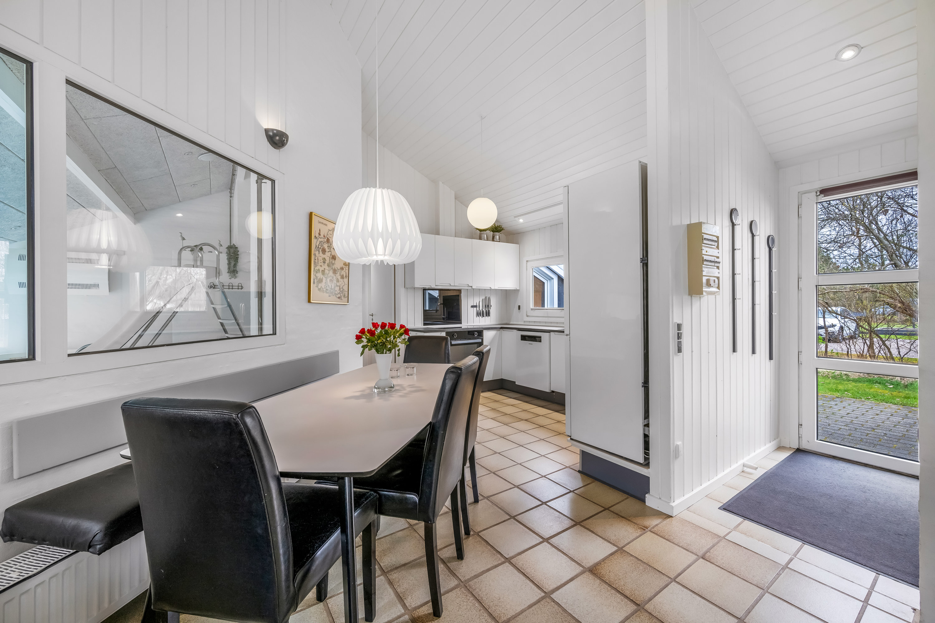 Fremhævet køkken billede i fuldskærmstilstand. Billede af Skovvang 18, Lønne, 6830 Nørre Nebel