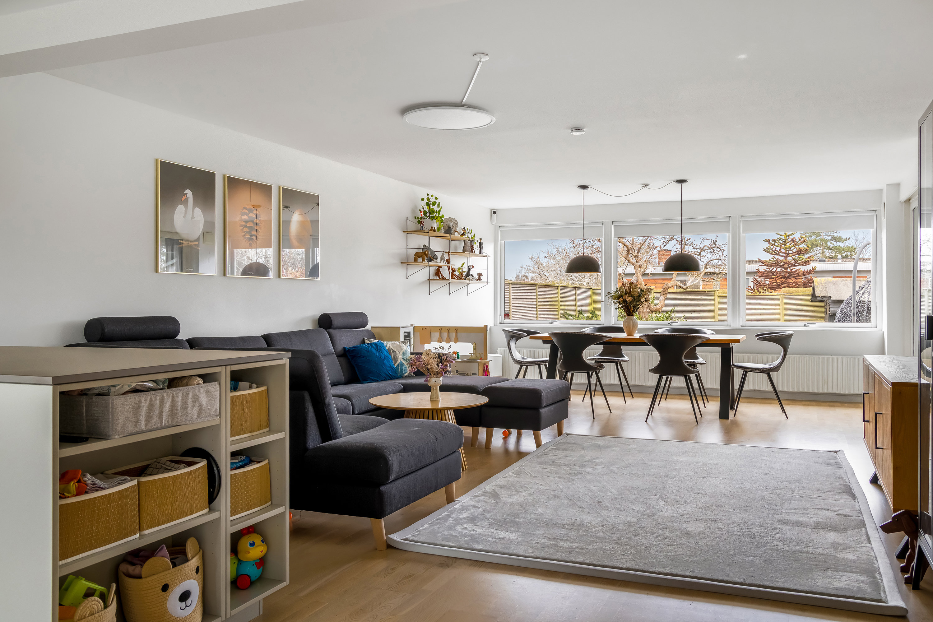 Fremhævet stue billede i fuldskærmstilstand. Billede af Snerlevej 11, 3600 Frederikssund