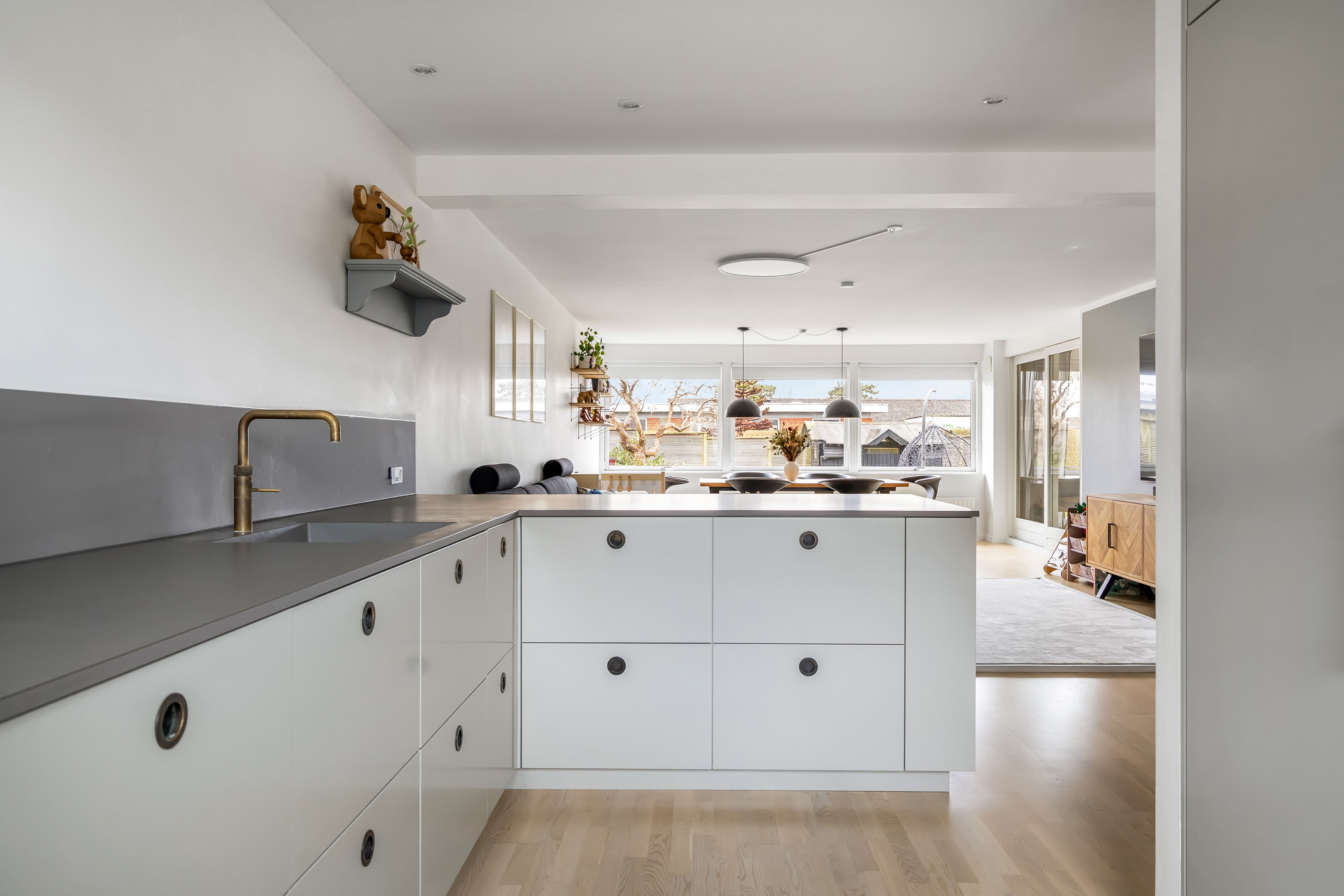 Fremhævet køkken billede i fuldskærmstilstand. Billede af Snerlevej 11, 3600 Frederikssund