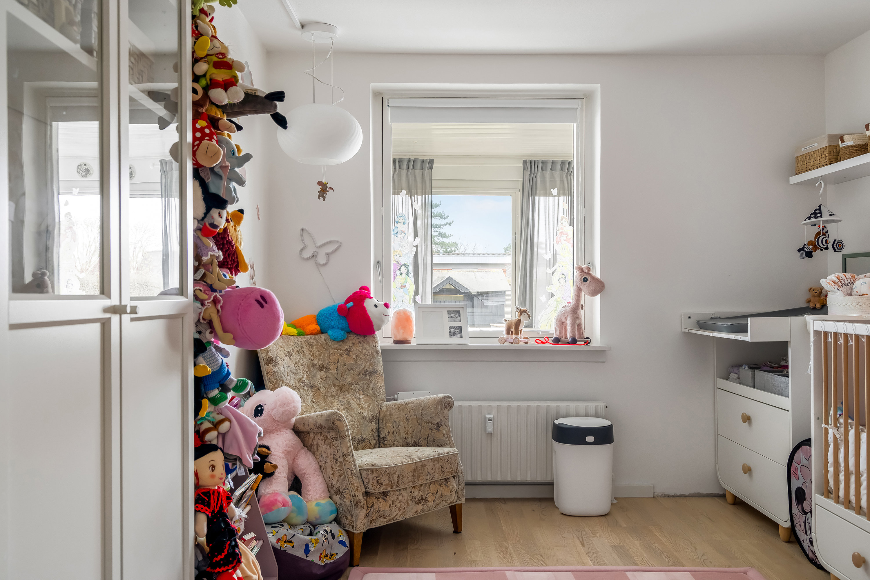 Fremhævet toilet billede i fuldskærmstilstand. Billede af Snerlevej 11, 3600 Frederikssund