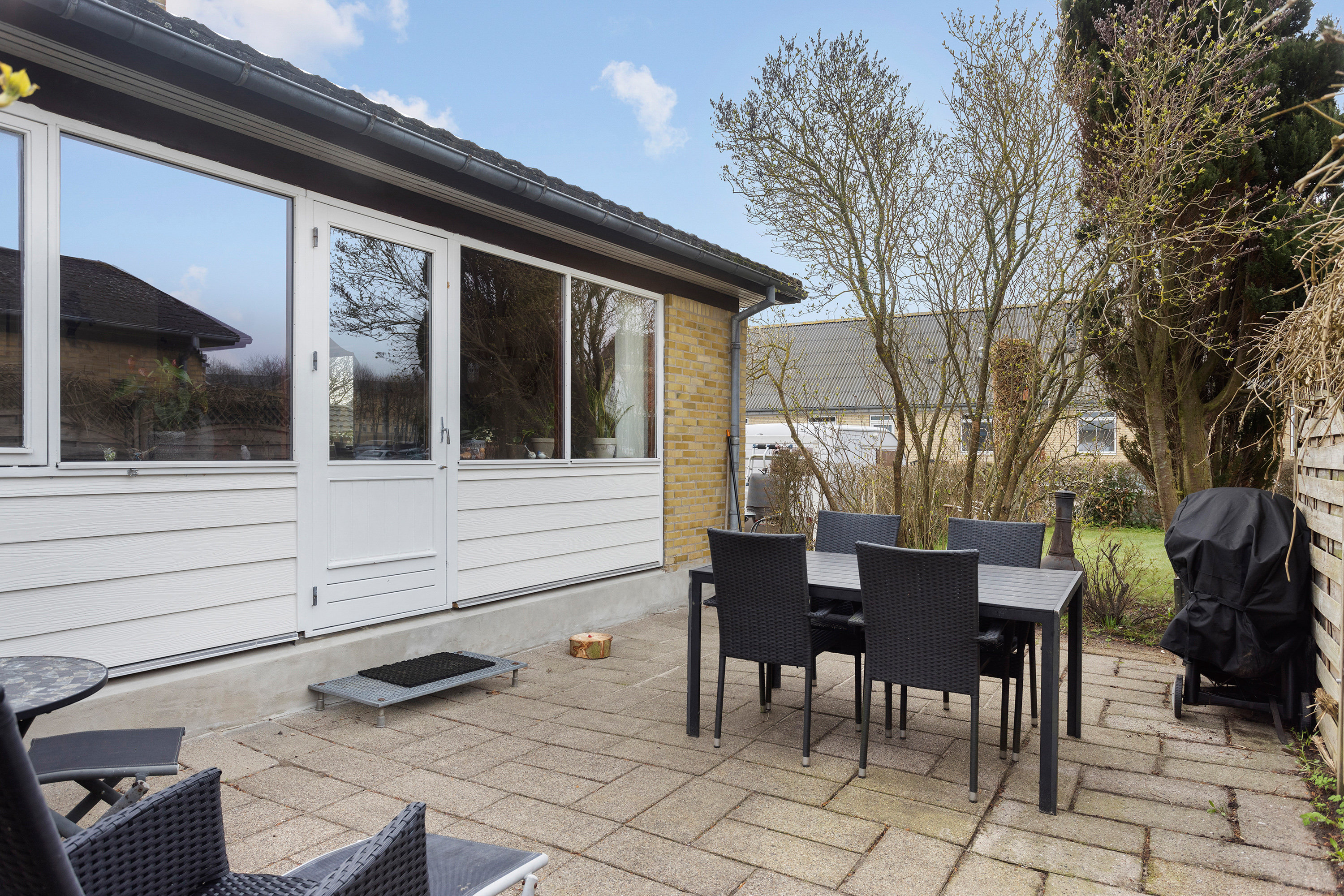 Fremhævet terrasse billede i fuldskærmstilstand. Billede af Elius Andersens Vej 28, 9900 Frederikshavn