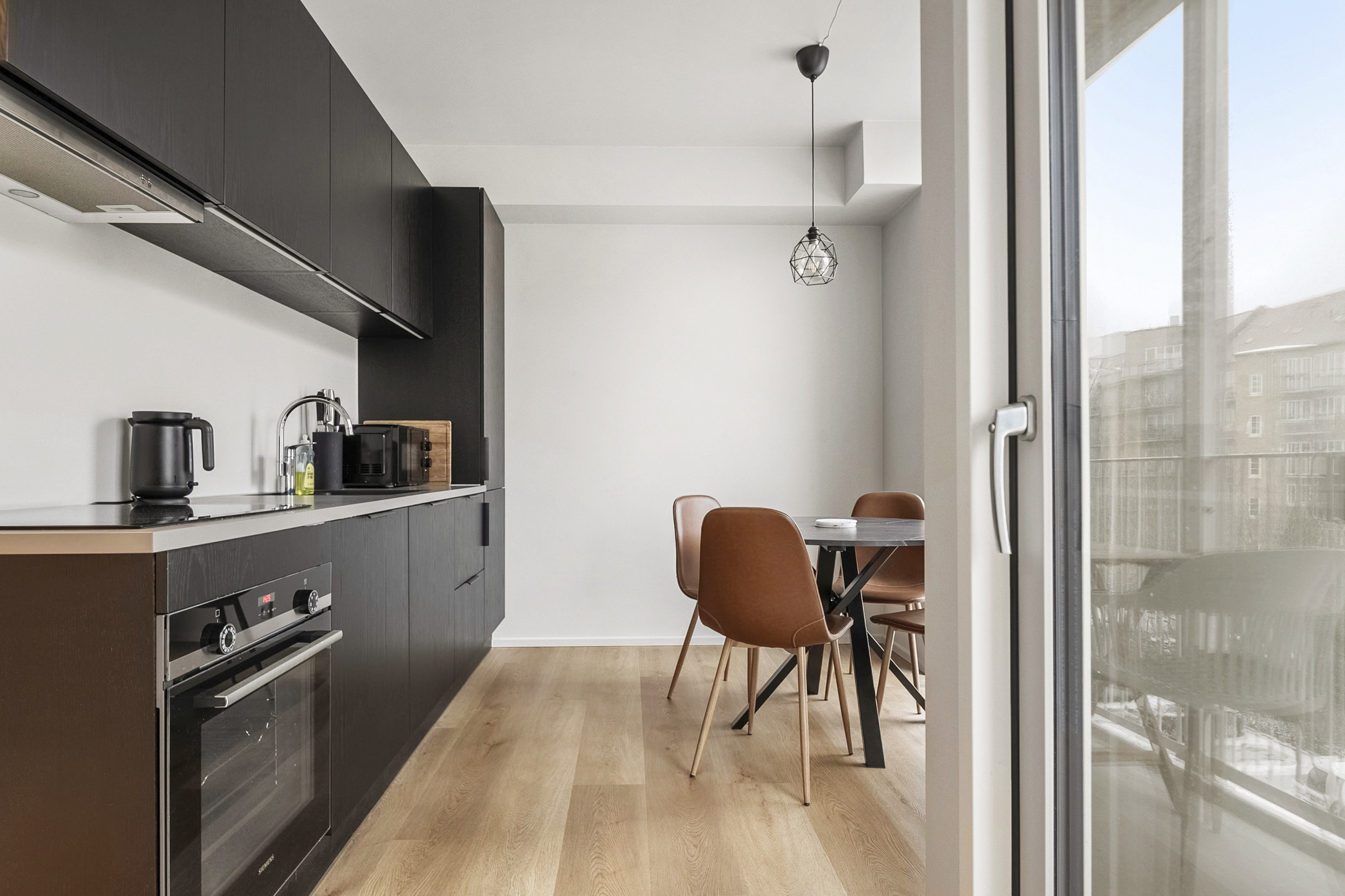 Fremhævet køkken billede i fuldskærmstilstand. Billede af Edouard Suensons Gade 10, 2. 3., Trøjborg, 8200 Aarhus N