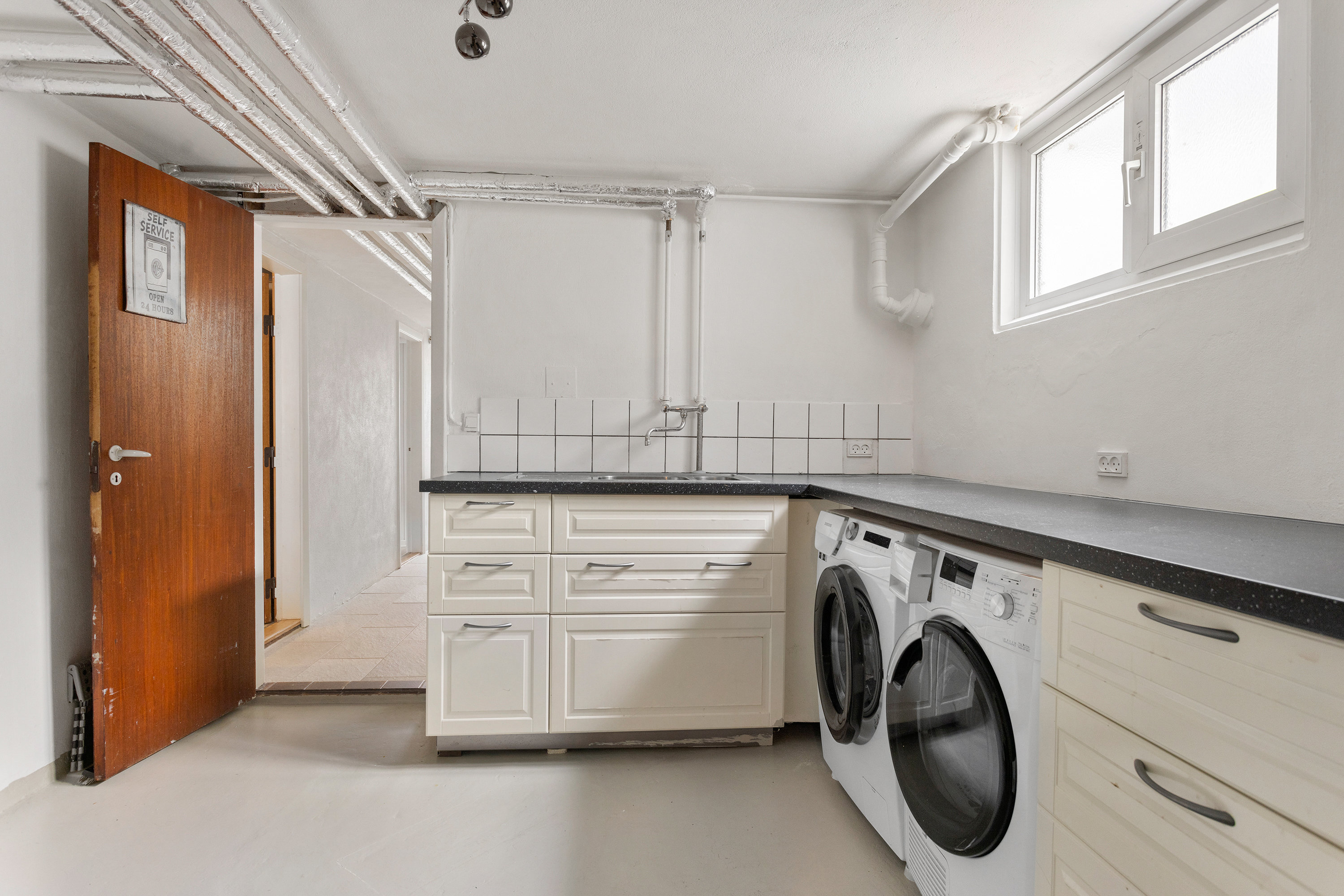 Fremhævet vaskerum billede i fuldskærmstilstand. Billede af Elius Andersens Vej 28, 9900 Frederikshavn