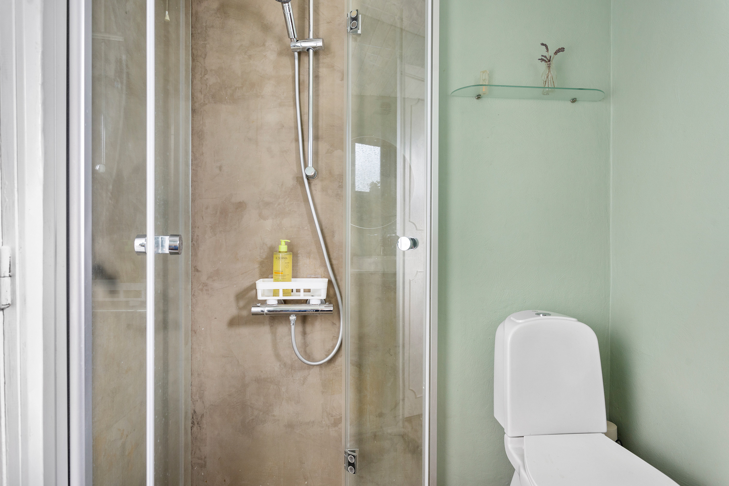 Fremhævet badeværelse billede i fuldskærmstilstand. Billede af Elius Andersens Vej 28, 9900 Frederikshavn