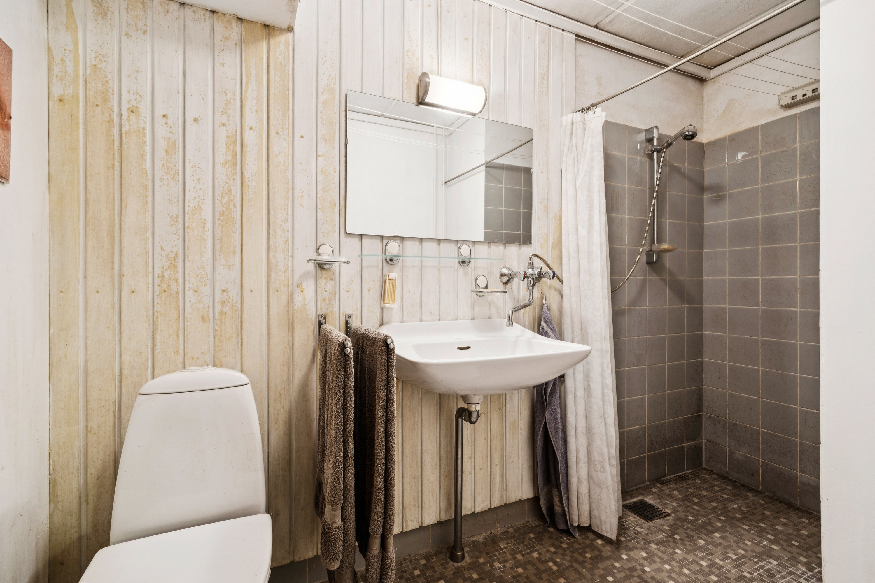 Fremhævet badeværelse billede i fuldskærmstilstand. Billede af Krogvej 4, Stubberup, 4140 Borup