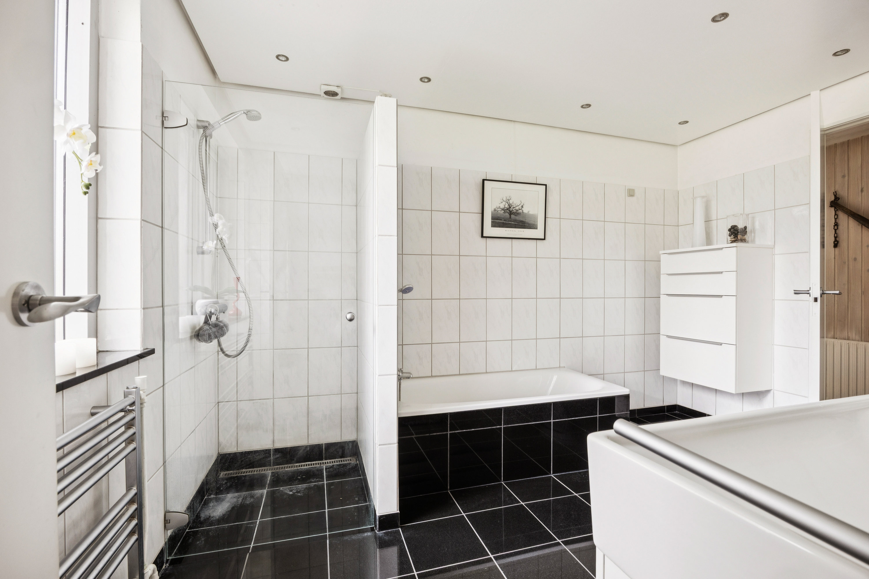 Fremhævet badeværelse billede i fuldskærmstilstand. Billede af Krogvej 4, Stubberup, 4140 Borup