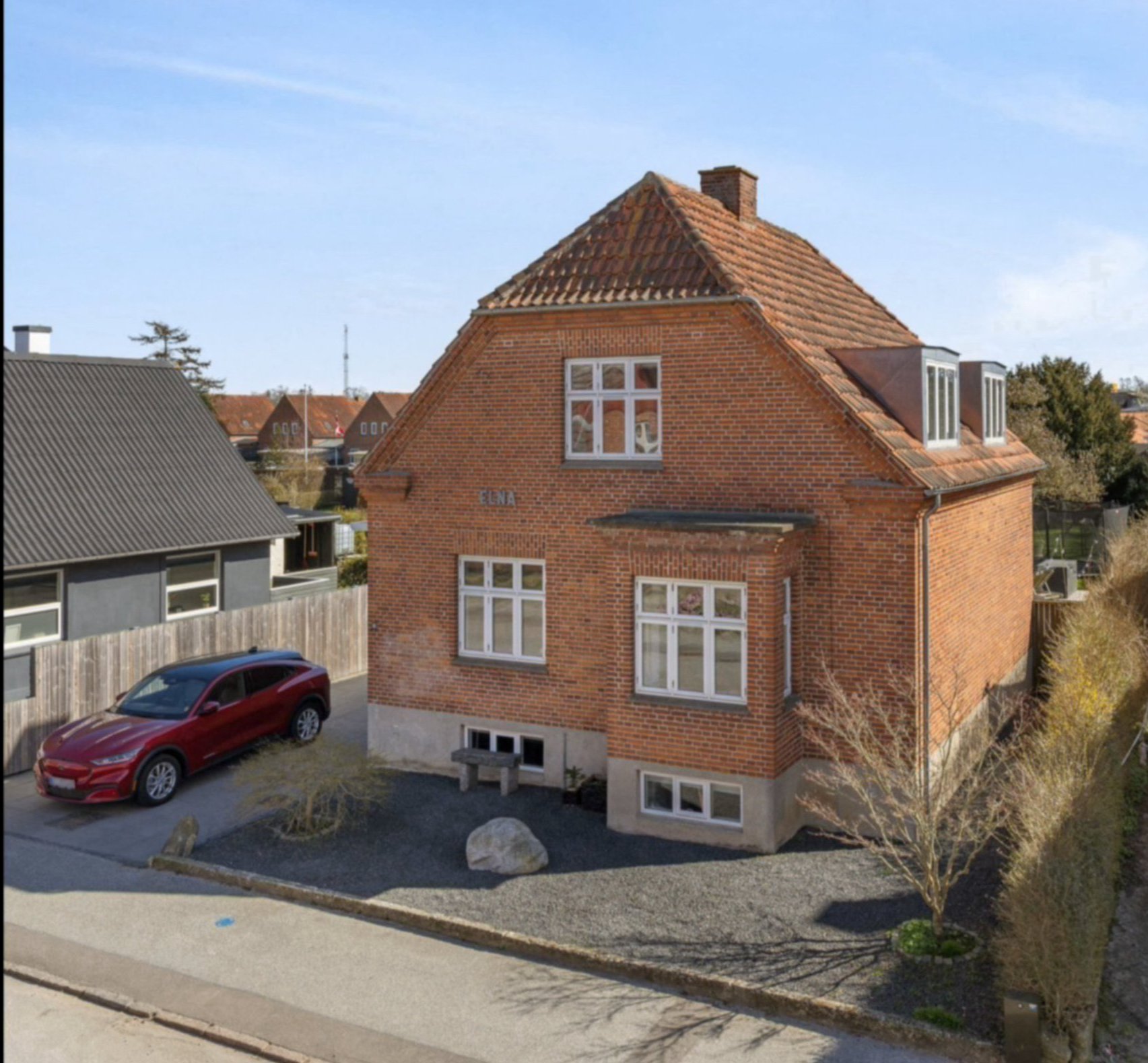 Fremhævet luftfoto billede i fuldskærmstilstand. Billede af Rolighedsvej 8, 4200 Slagelse