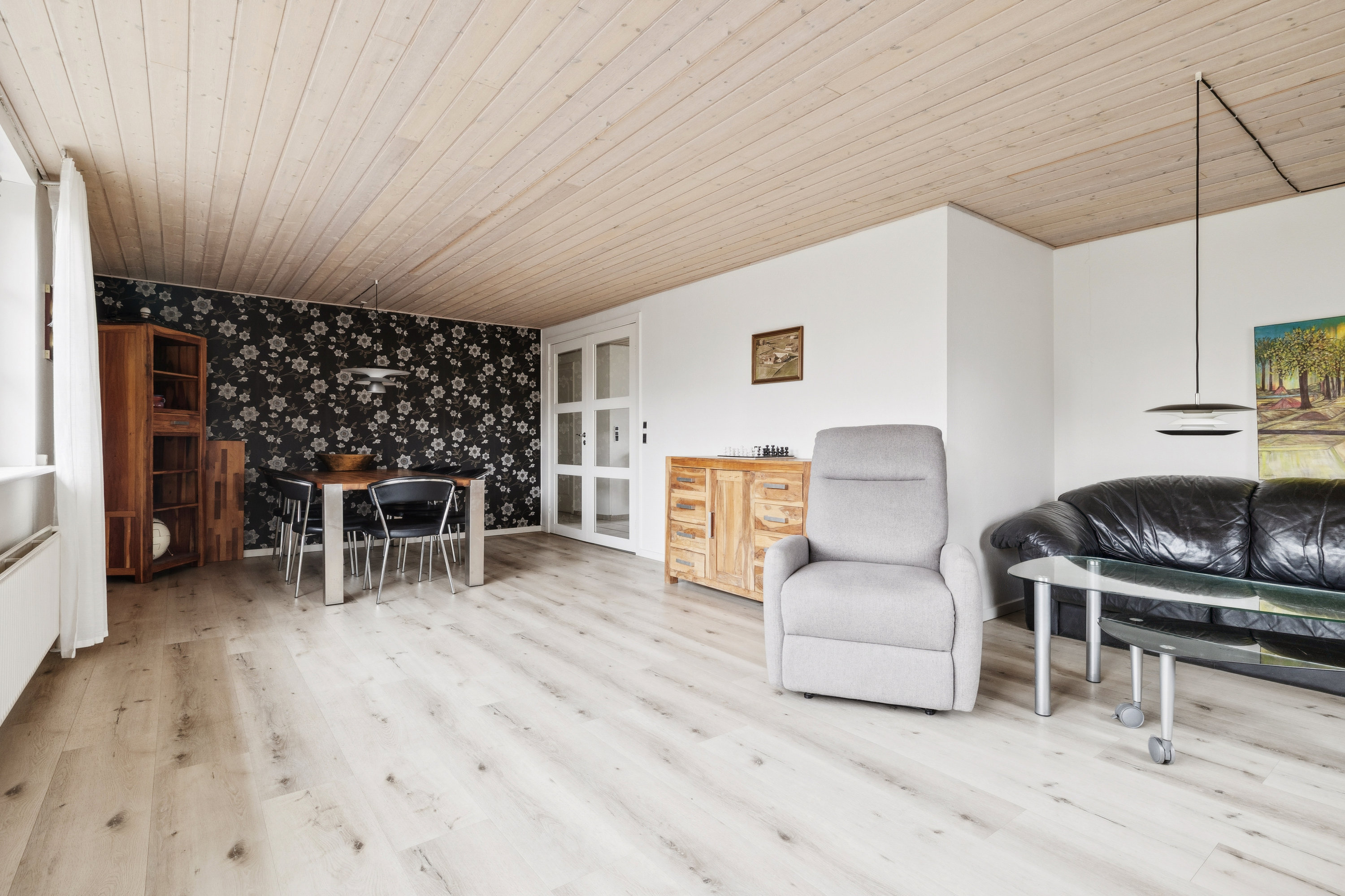 Fremhævet stue billede i fuldskærmstilstand. Billede af Bækparken 41, Valsgård, 9500 Hobro