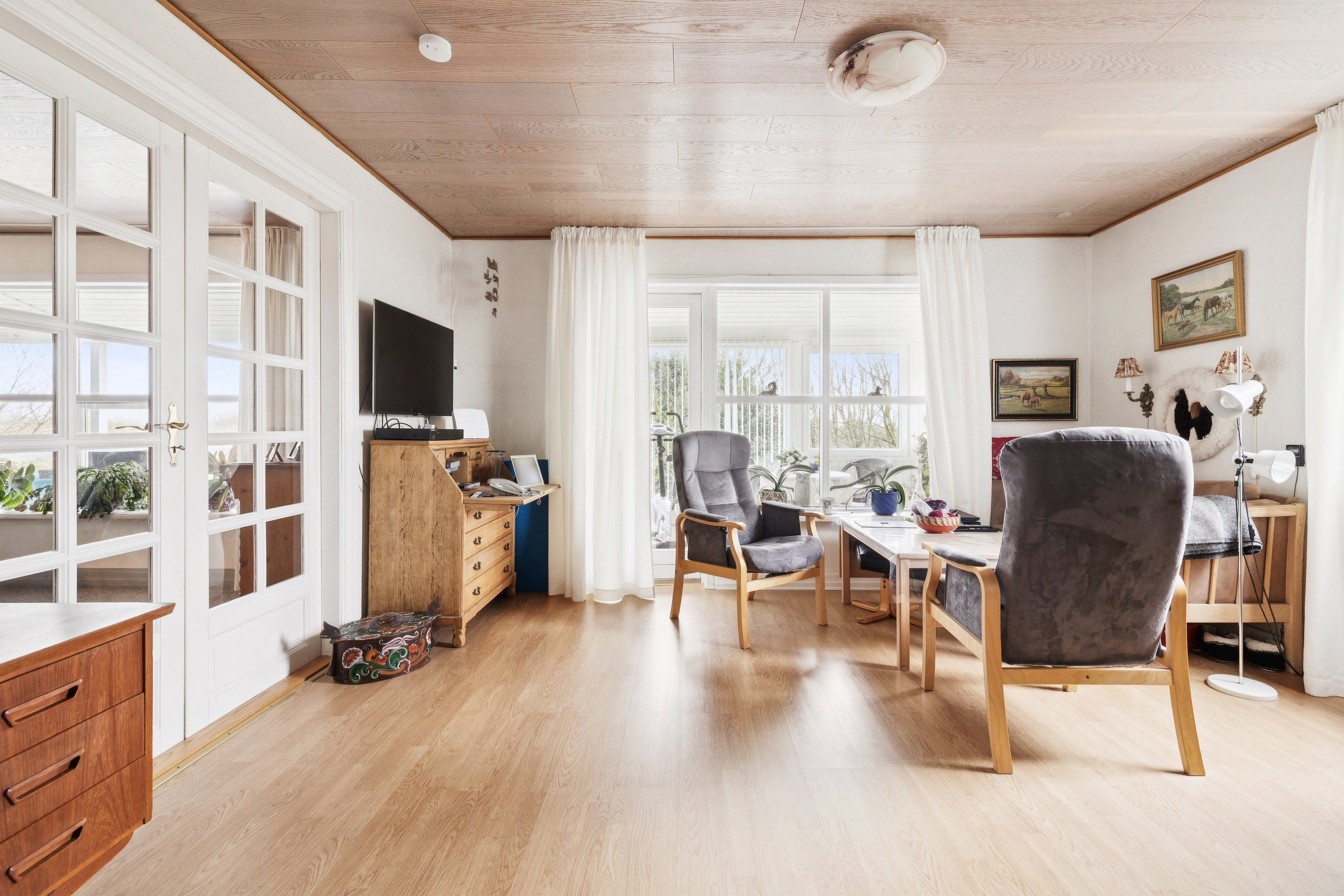 Fremhævet stue billede i fuldskærmstilstand. Billede af Nr Redsøvej 2, Redsø, 9500 Hobro