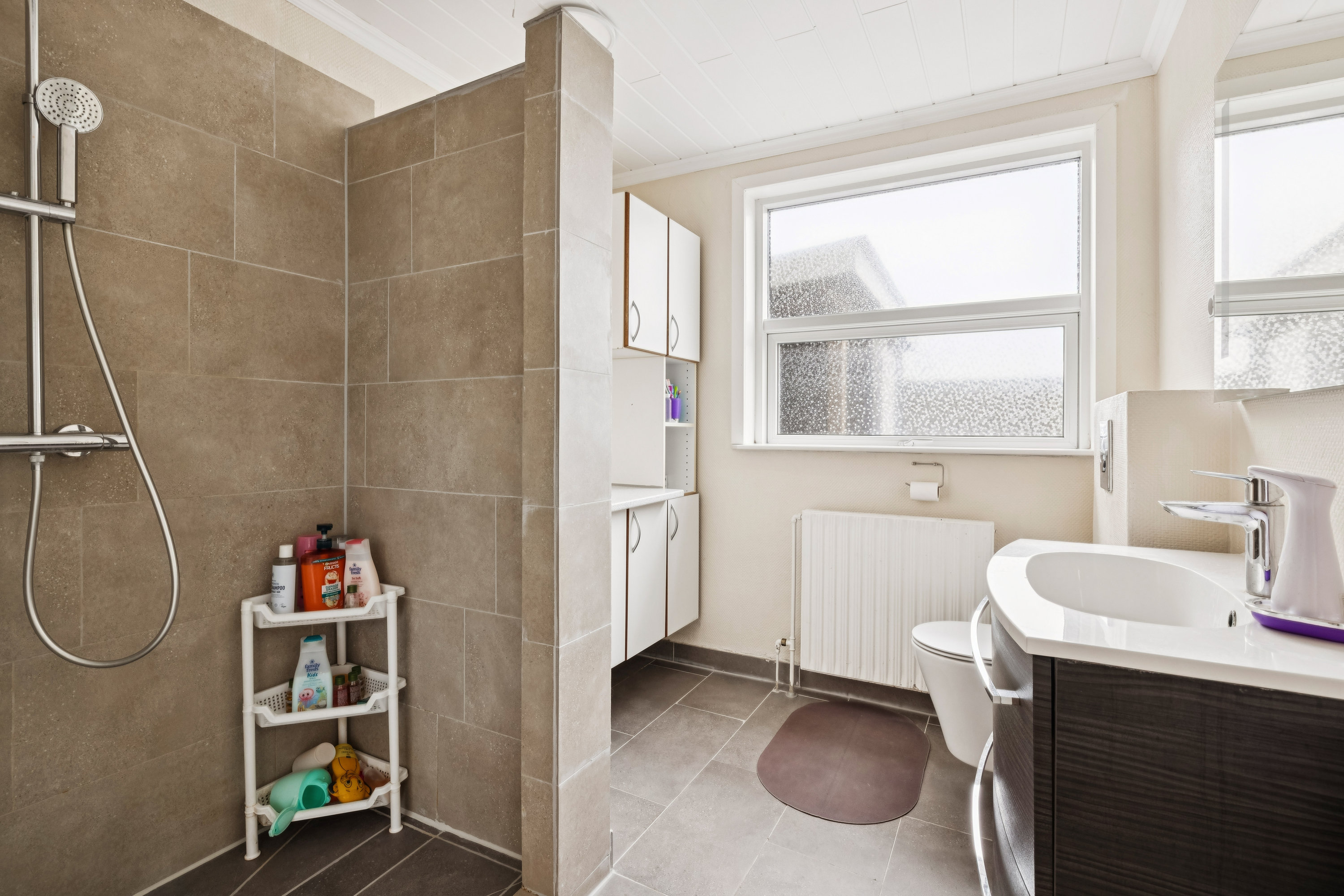 Fremhævet badeværelse billede i fuldskærmstilstand. Billede af Egevænget 8, 7850 Stoholm Jyll