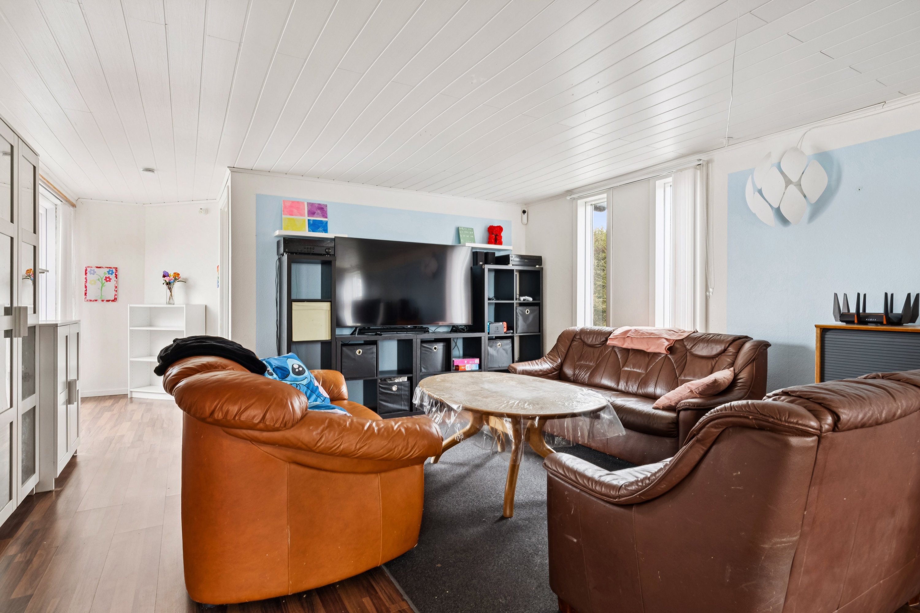 Fremhævet stue billede i fuldskærmstilstand. Billede af Egevænget 8, 7850 Stoholm Jyll