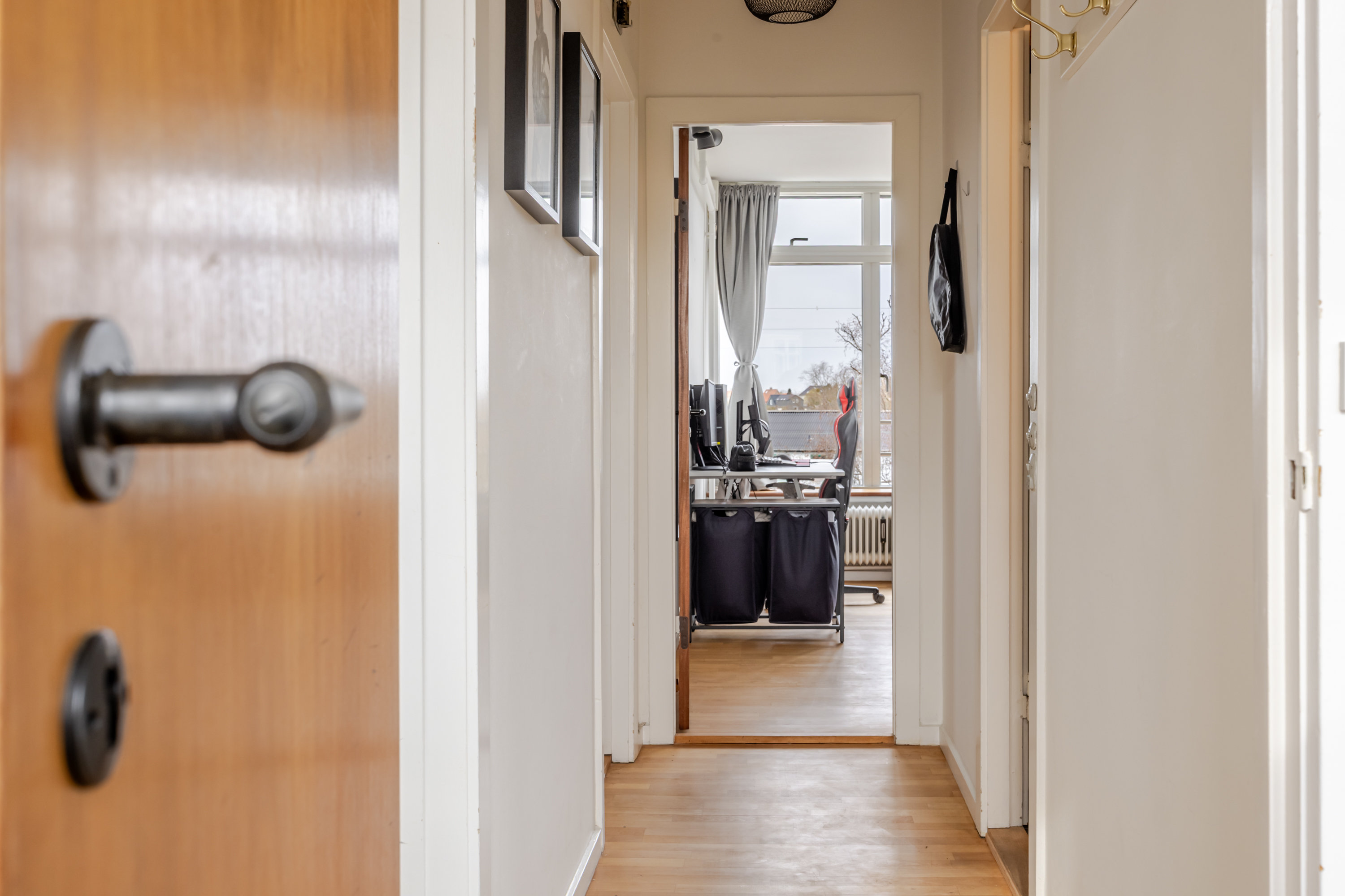 Fremhævet andet billede i fuldskærmstilstand. Billede af Utterslev Torv 30, 2. th., 2400 København NV