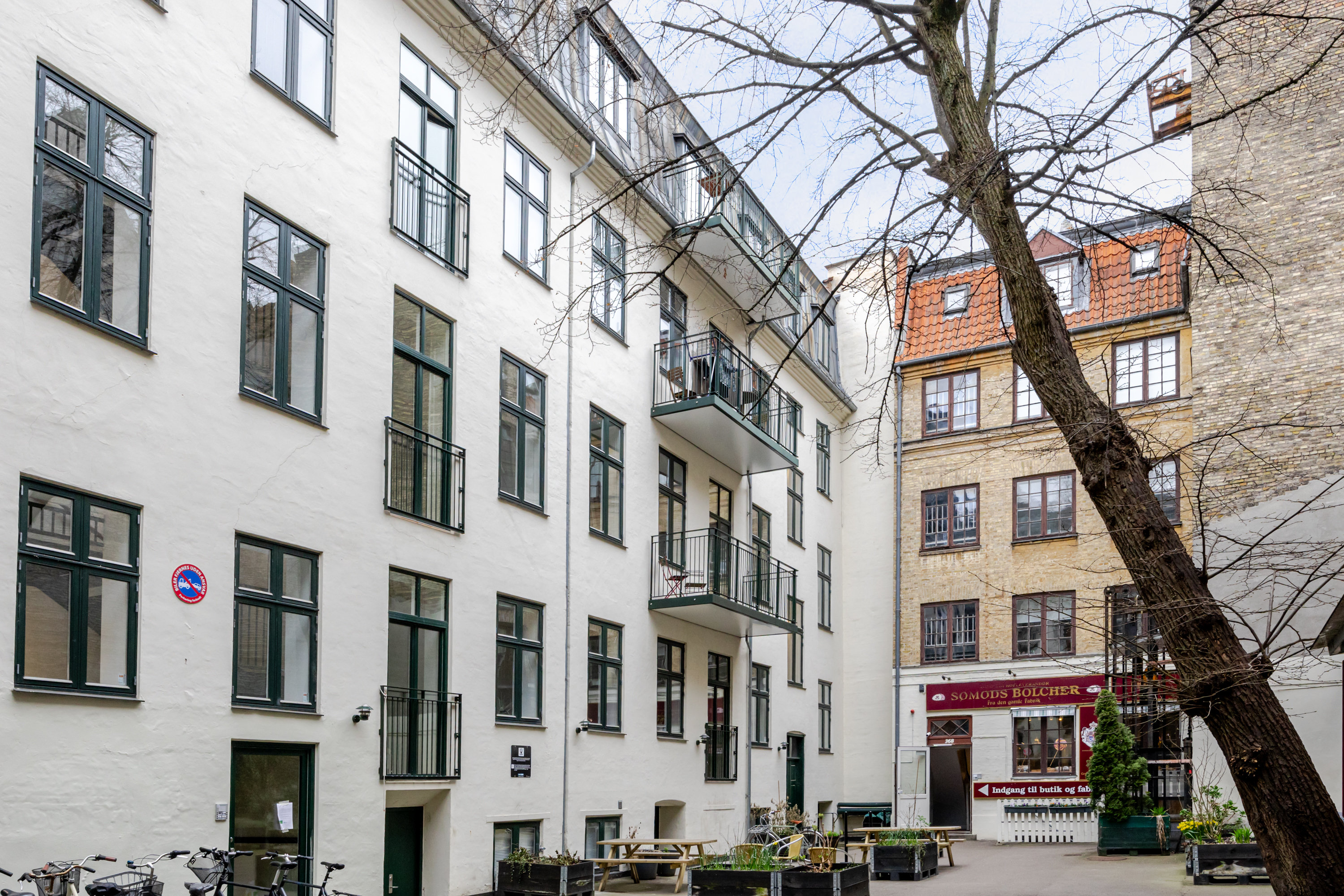 Fremhævet andet billede i fuldskærmstilstand. Billede af Nørregade 36A, 1. th., 1165 København K