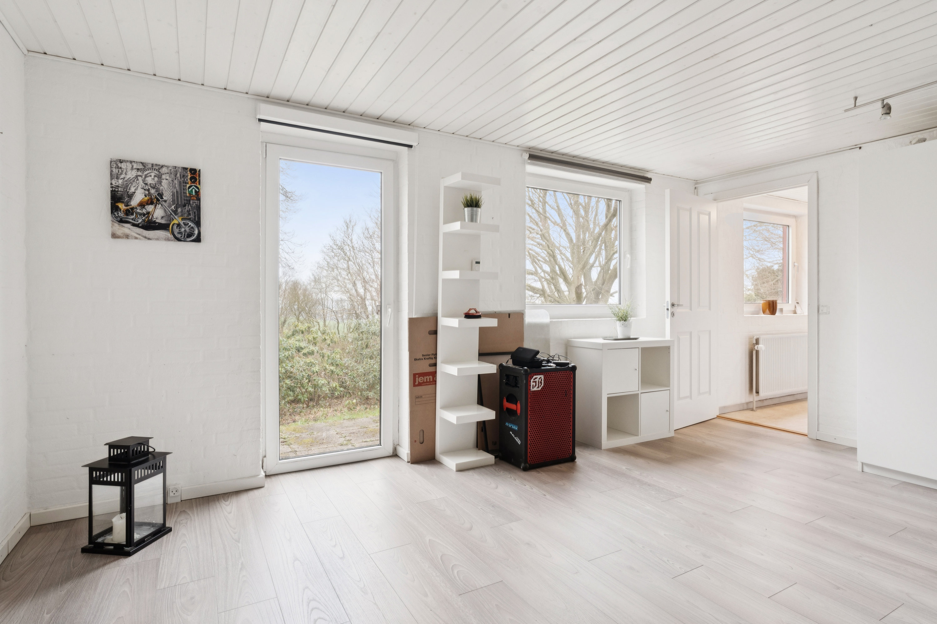 Fremhævet stue billede i fuldskærmstilstand. Billede af Solbakken 44, 9240 Nibe