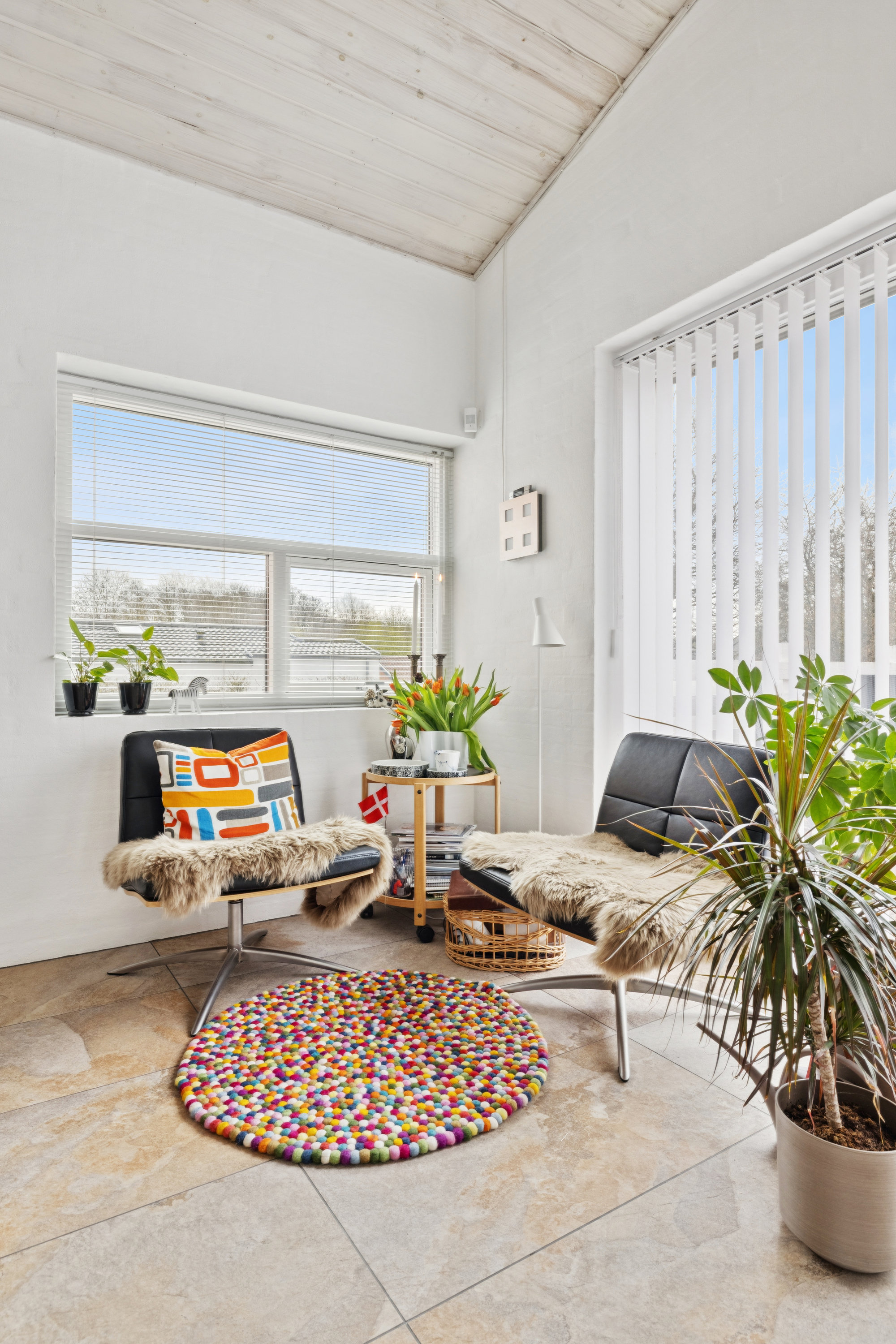 Fremhævet stue billede i fuldskærmstilstand. Billede af Stejlbjerg 37, 8543 Hornslet