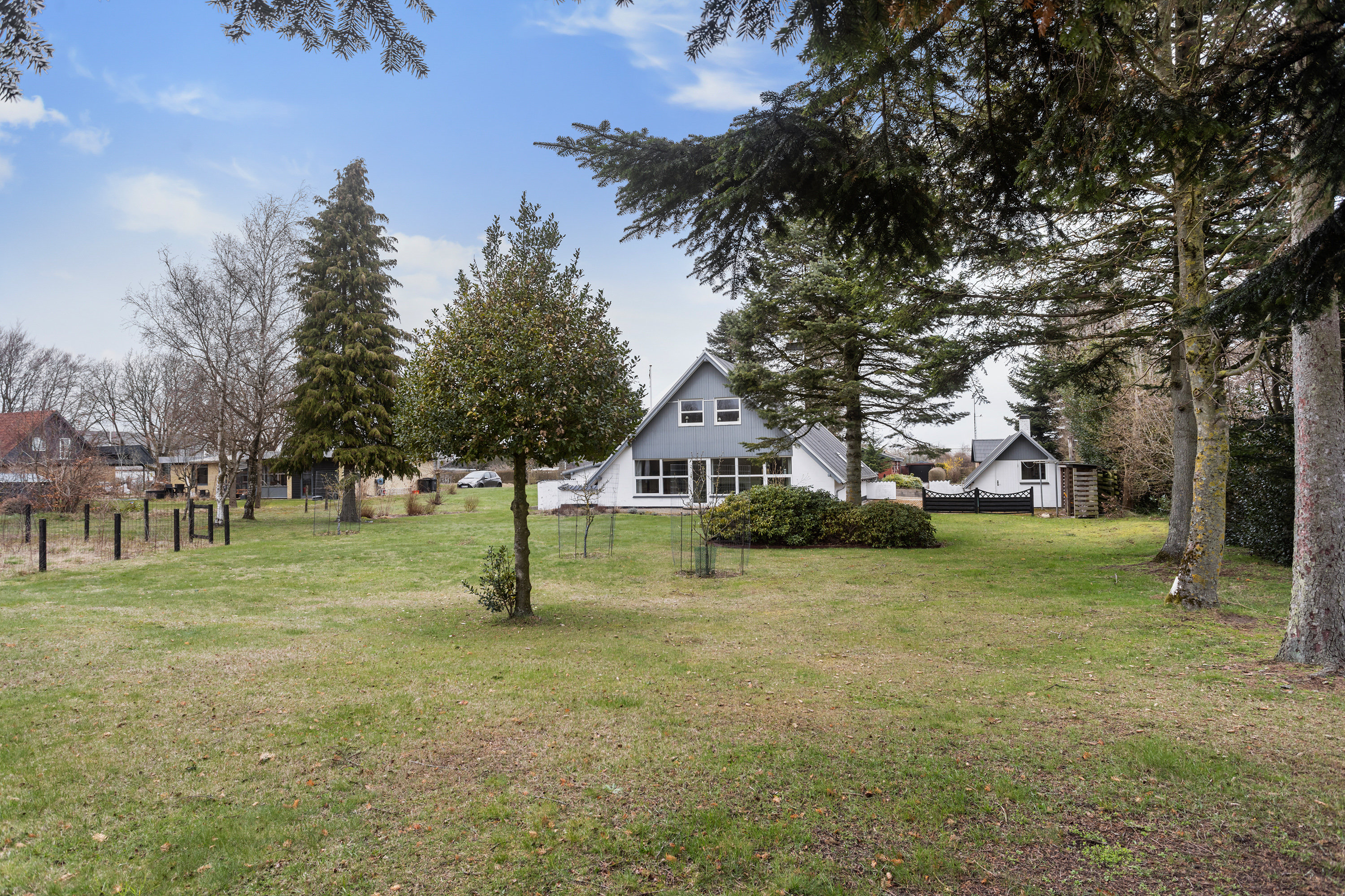 Fremhævet facade billede i fuldskærmstilstand. Billede af Søndermarksvej 34, 9300 Sæby