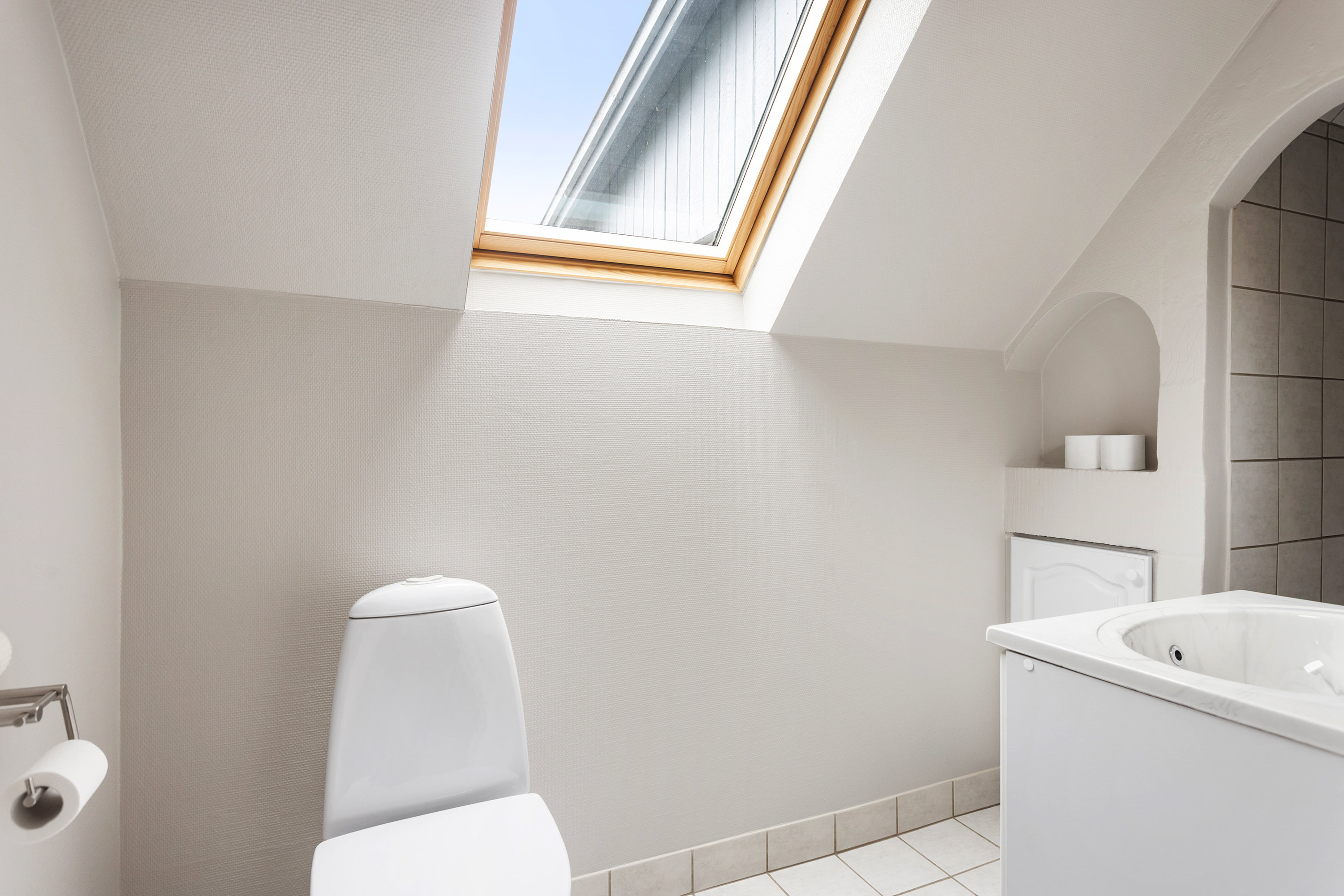 Fremhævet toilet billede i fuldskærmstilstand. Billede af Søndermarksvej 34, 9300 Sæby